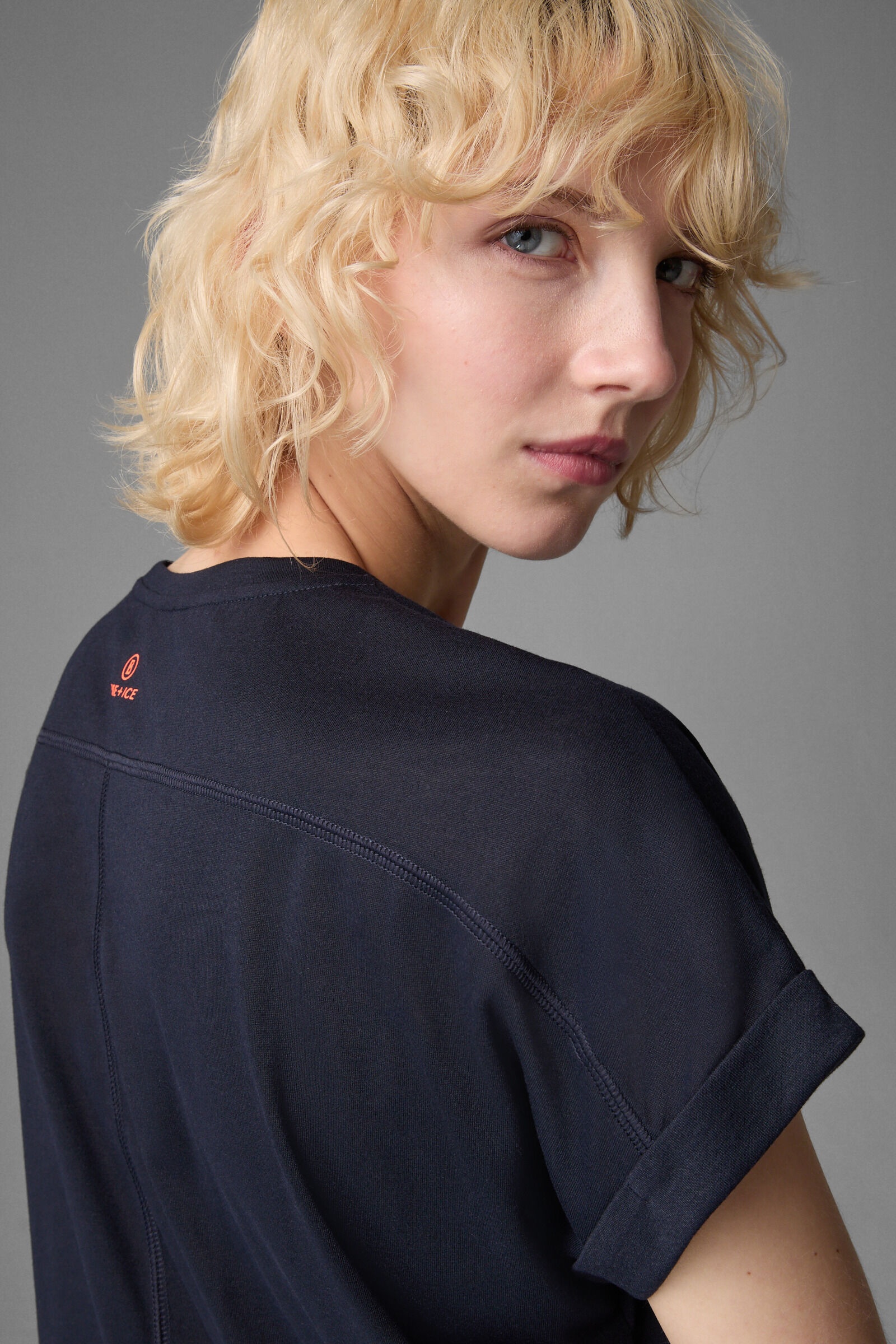 Evie T-shirt in Dark blue - 5