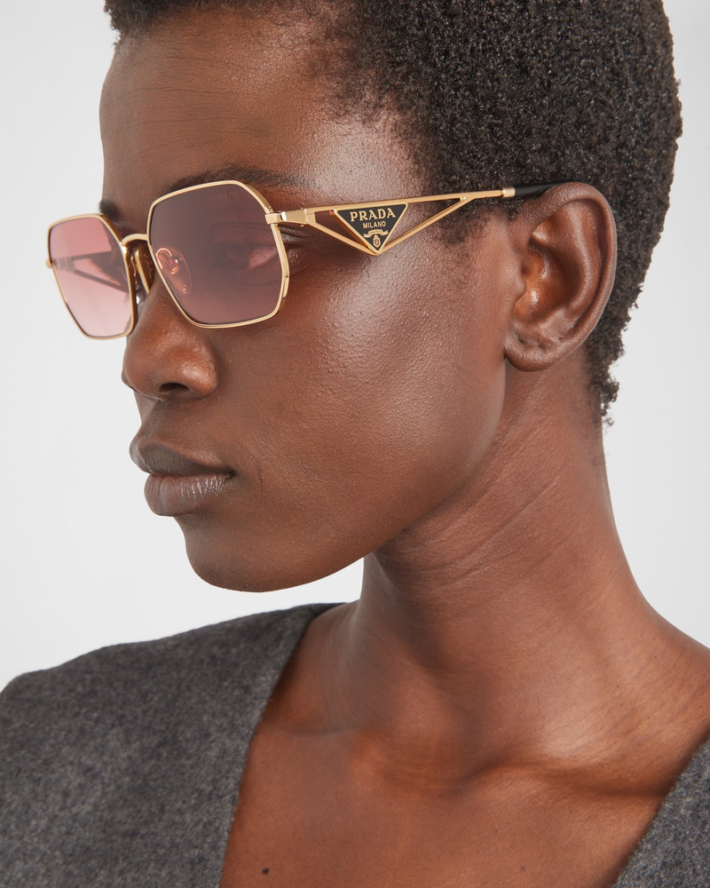 Prada Sunglasses with triangle logo outlook