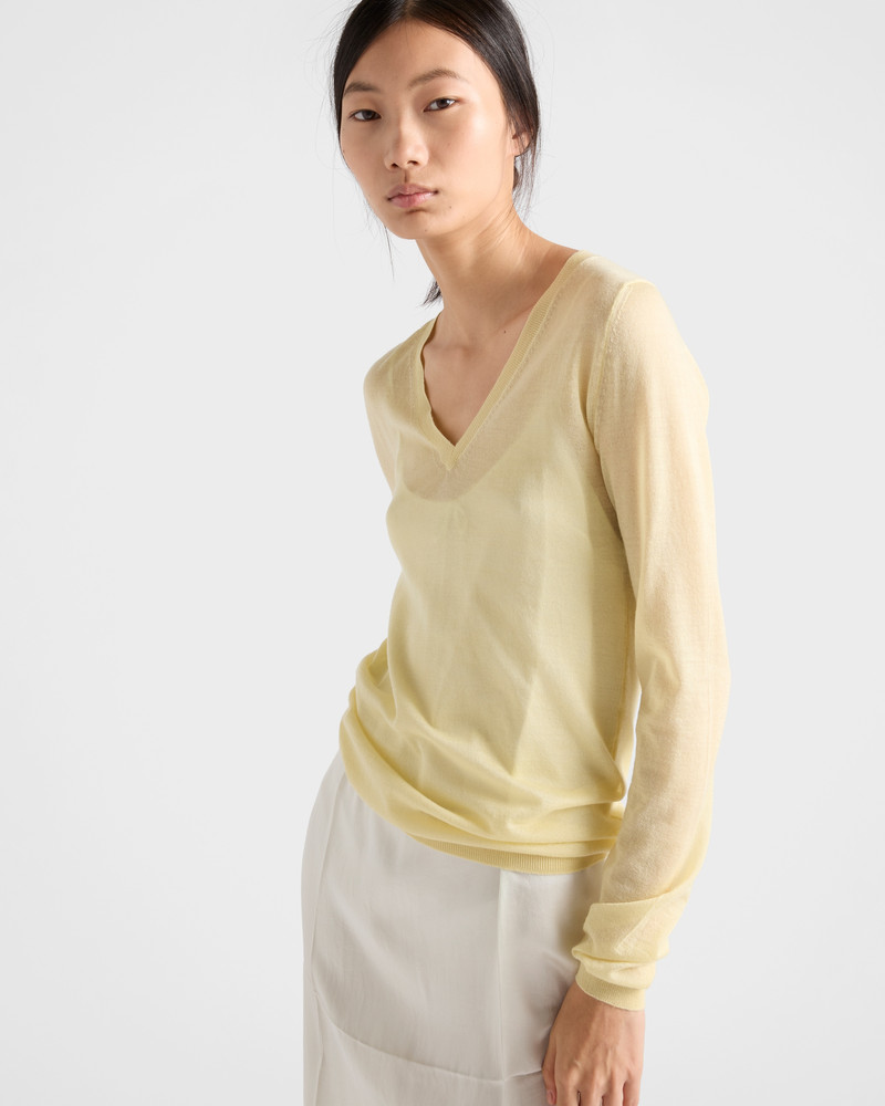 Cashmere and silk V-neck sweater 3