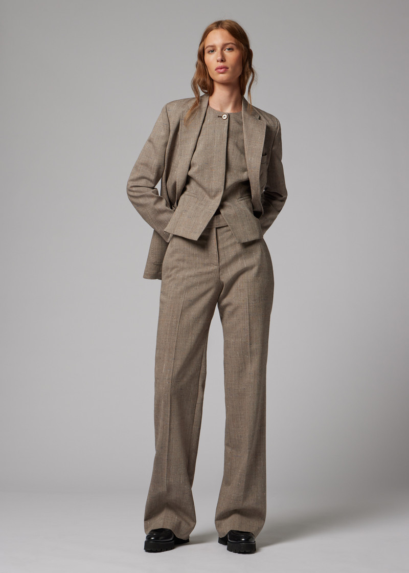 Women's Unlined Brown Flecked Tweed Three-Piece Suit 1