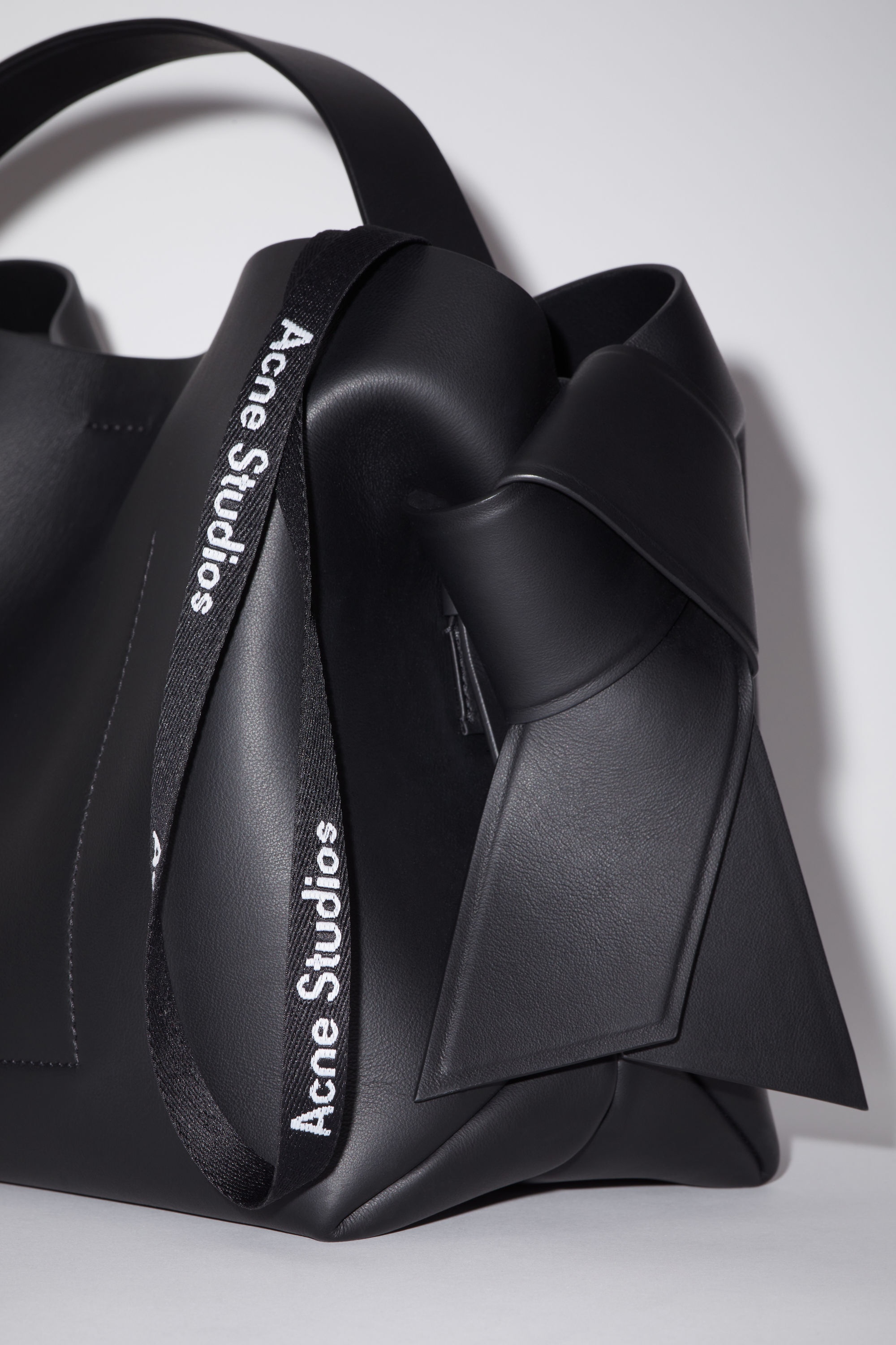 Musubi midi tote - Black - 9