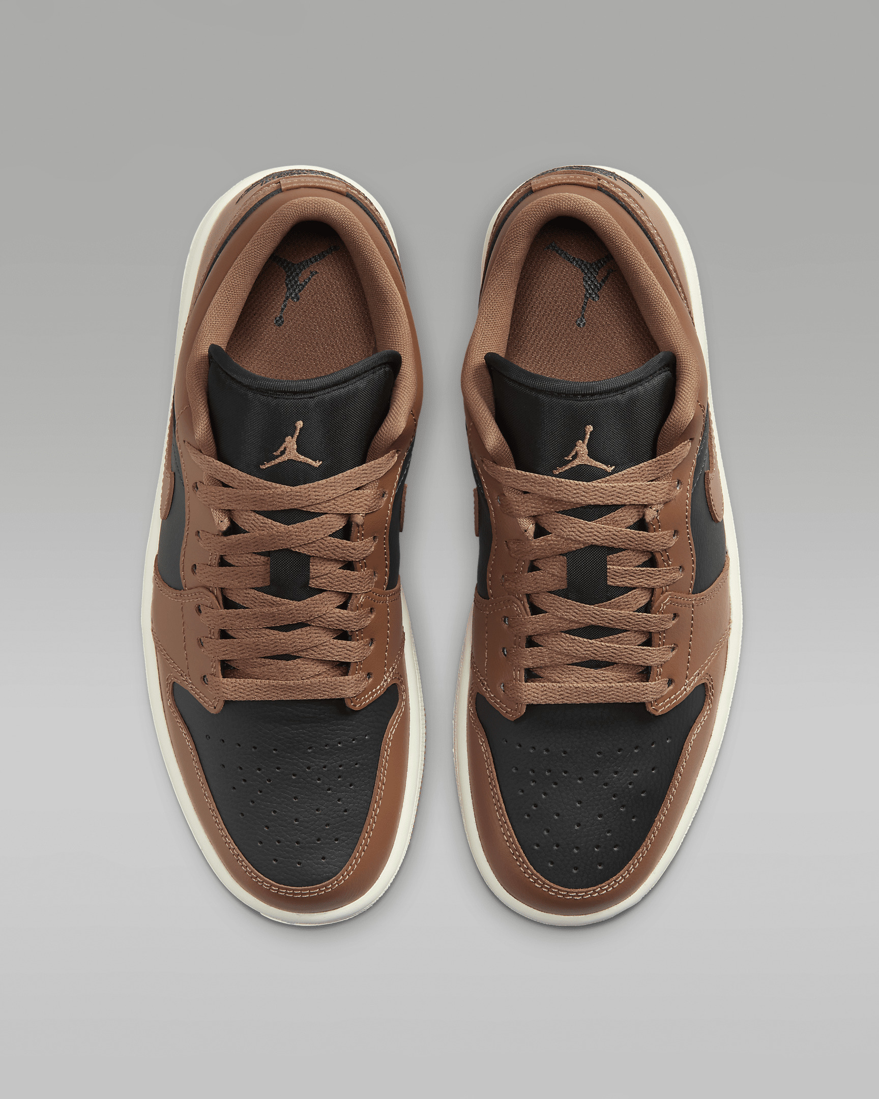 Air Jordan 1 Low Women's Shoes - 4