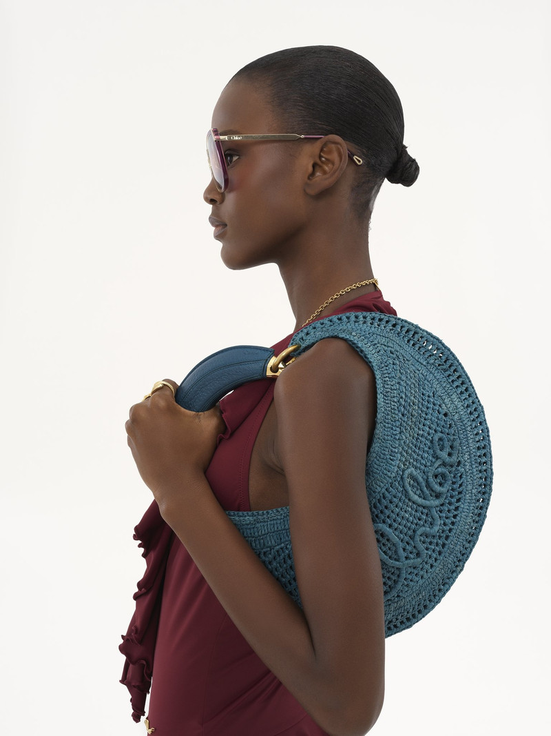 Chloé SUMMER BANANA HOBO BAG IN RAFFIA outlook