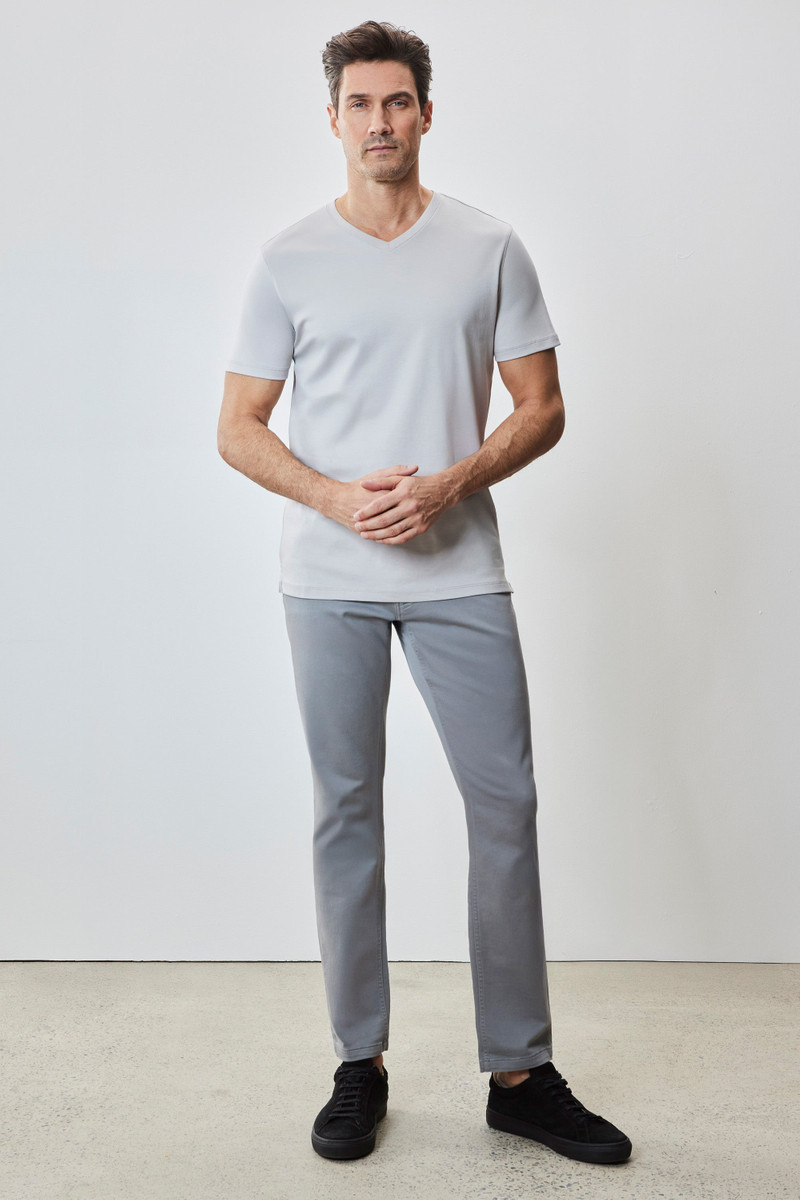 ROBERT BARAKETT The Barakett V Tee outlook