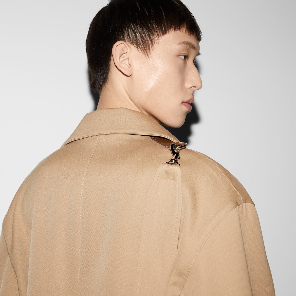 Wool coat with waistbelt - 5