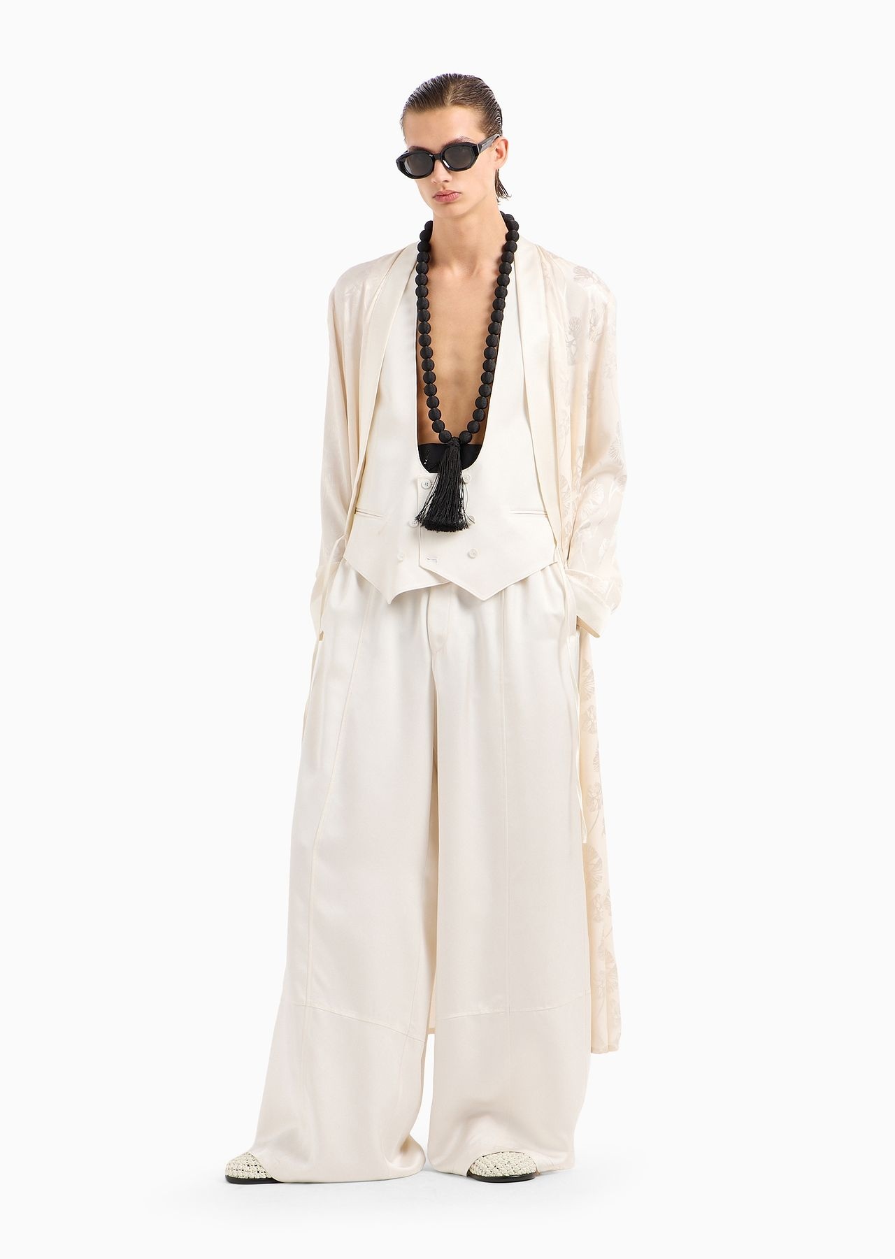 Silk-blend satin overcoat with robe fastening and all-over ramage embroidery - 4