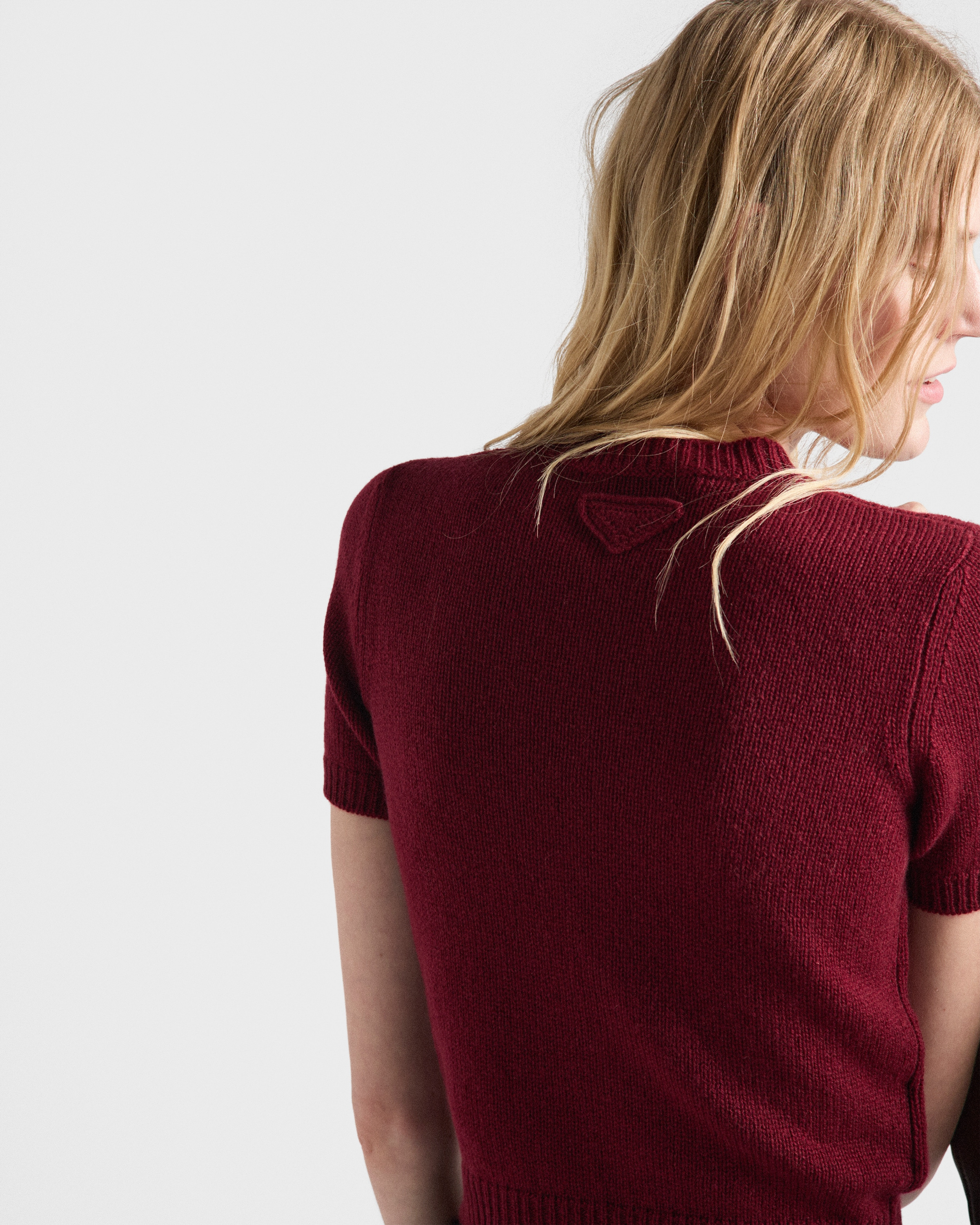 Short-sleeved cashmere sweater - 6