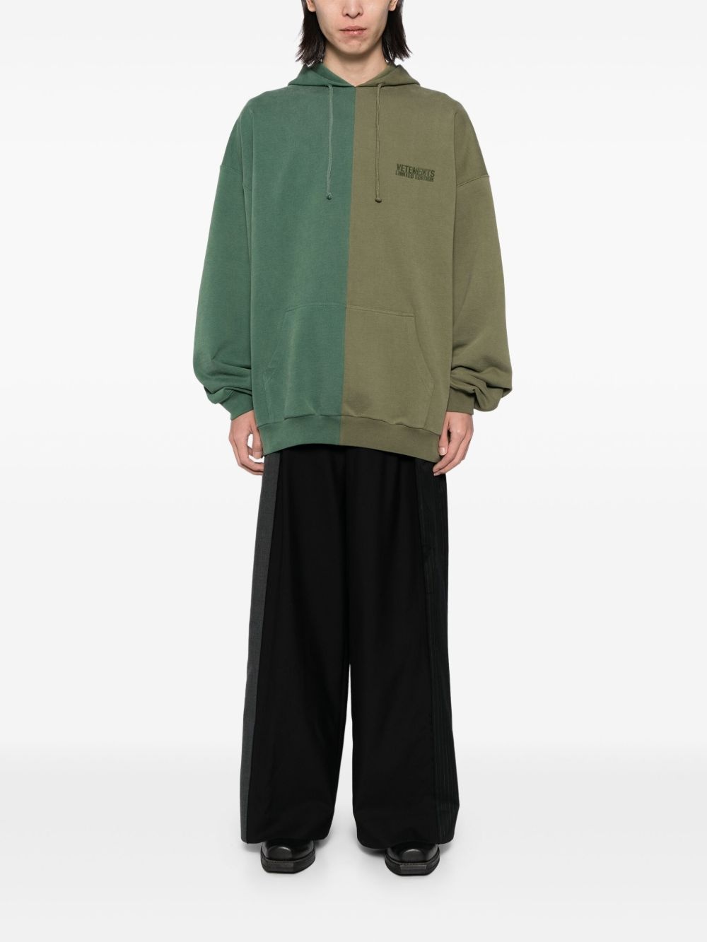 logo-embroidered hoodie - 2
