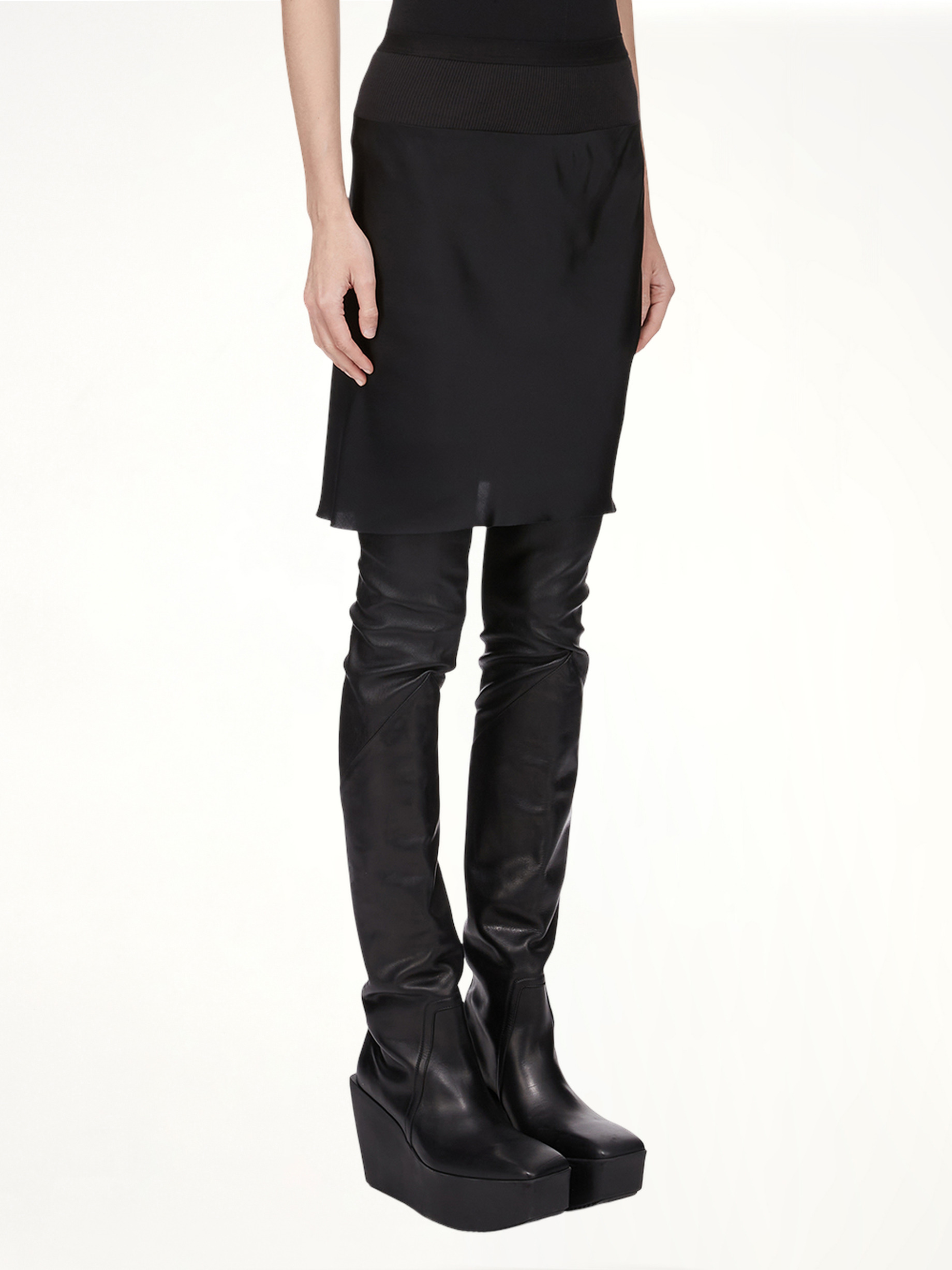 Short Bias Skirt in Black - 5