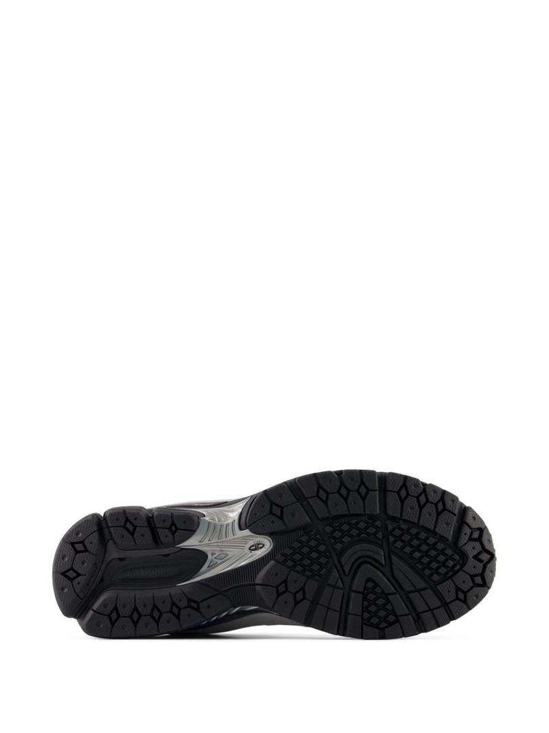 U2002R logo-patch sneakers 4
