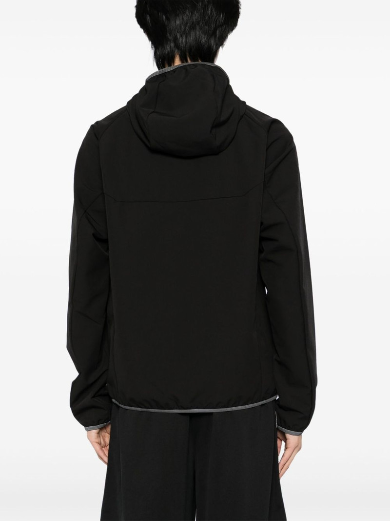 water-repellent jacket 4