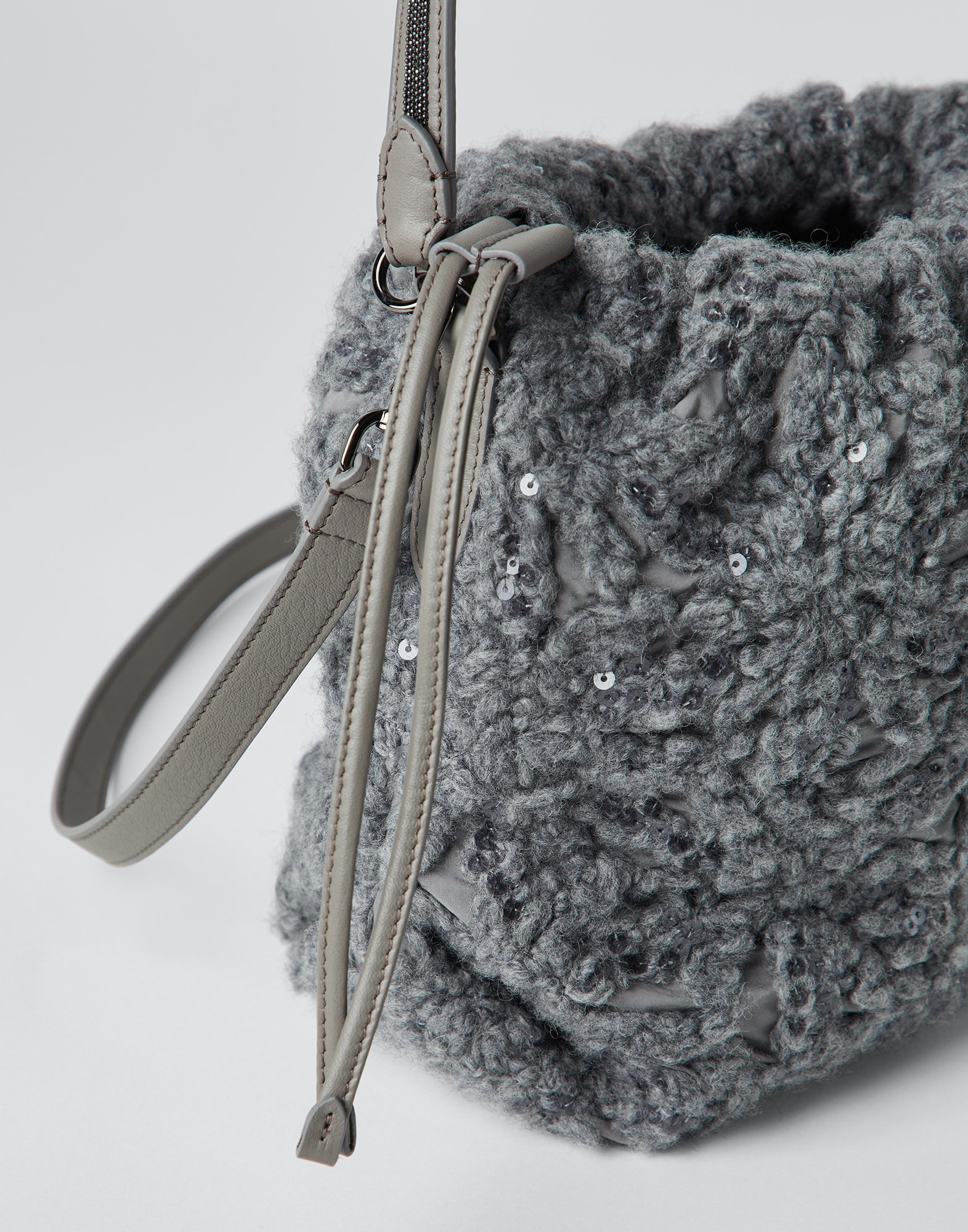 Dazzling flowers embroidery bag with shiny handle - 3