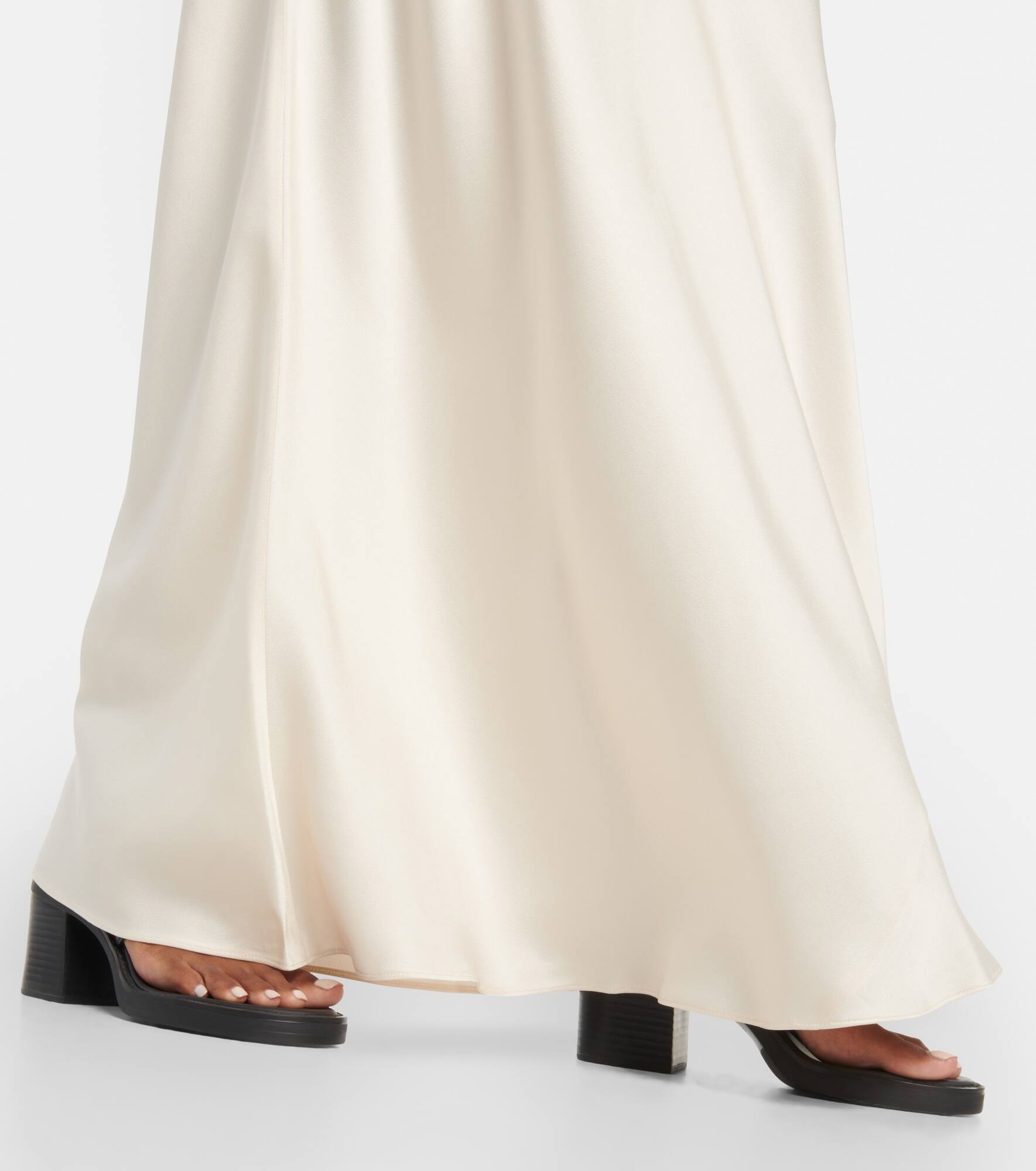 Satin gown - 5