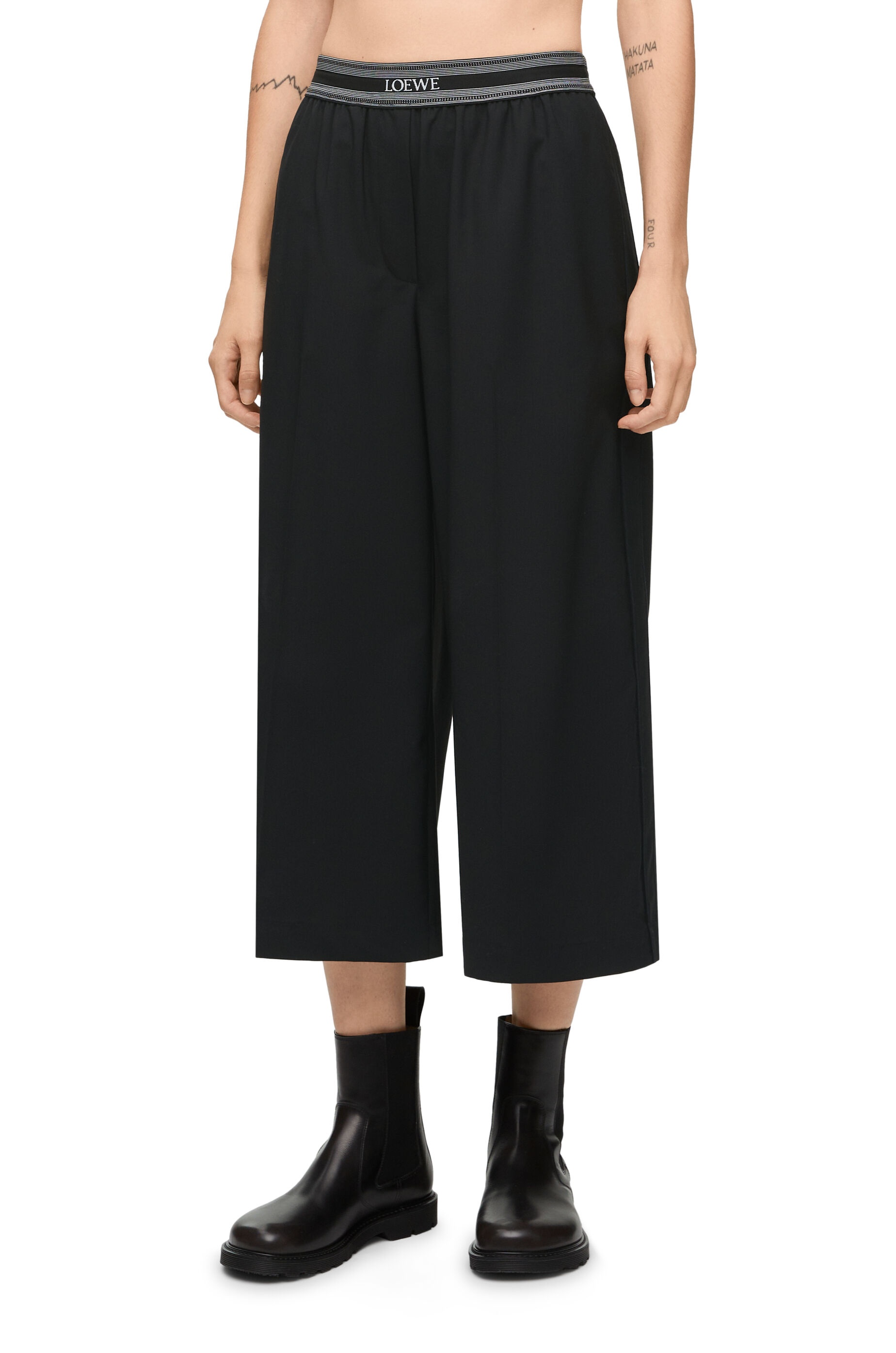 Cropped trousers in wool - 3