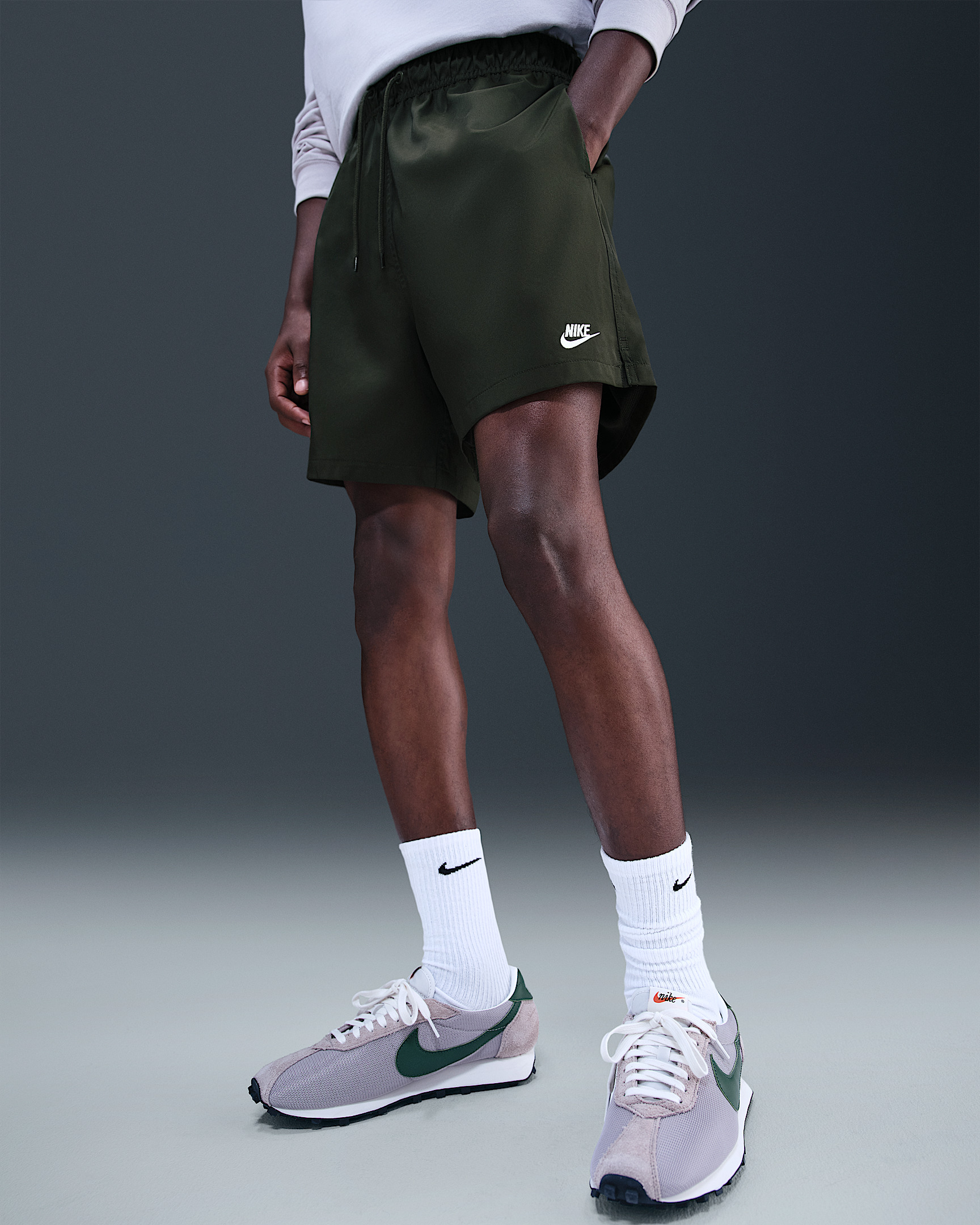 Nike Club Men's Woven Flow Shorts - 2