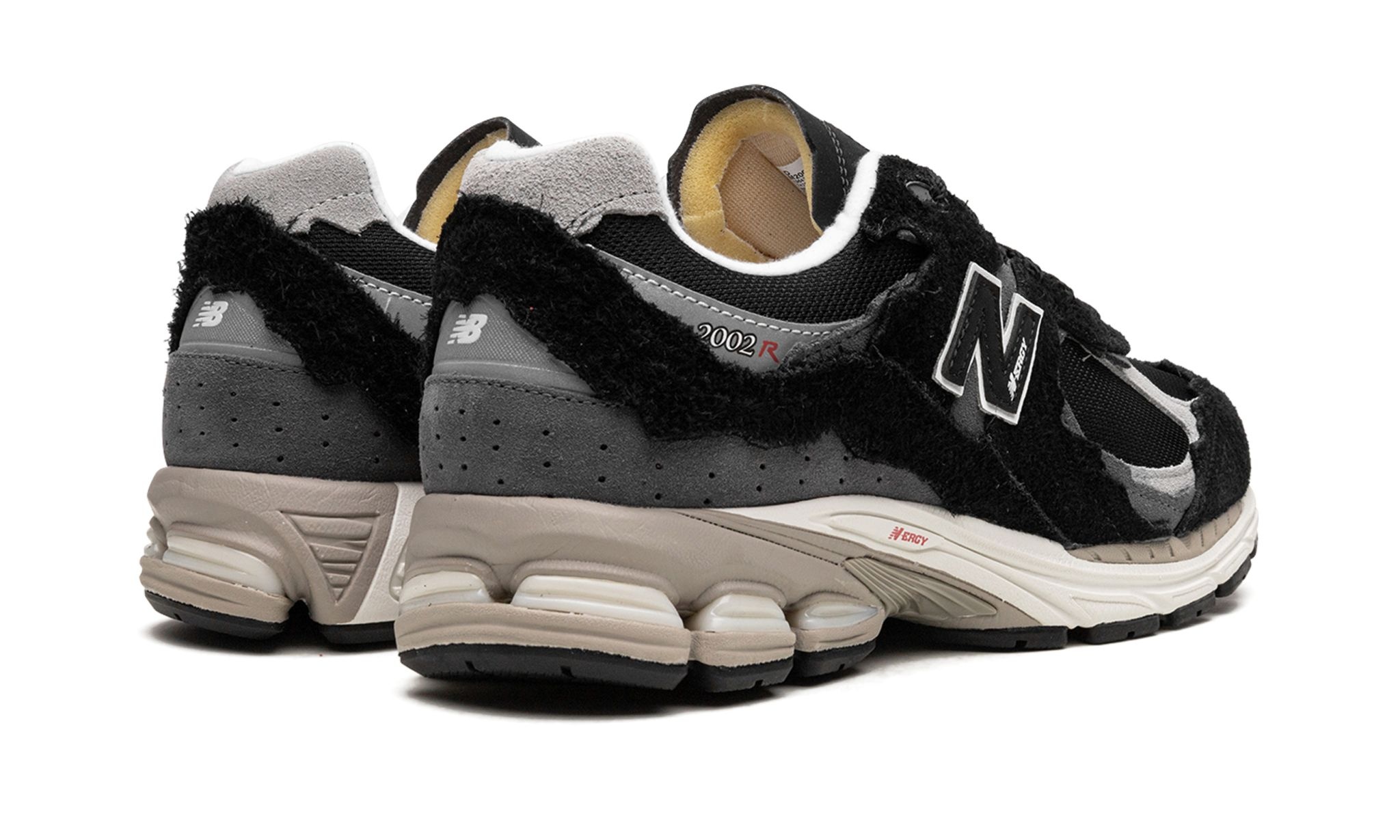New Balance 2002R "Protection Pack - Black / Grey" - 3