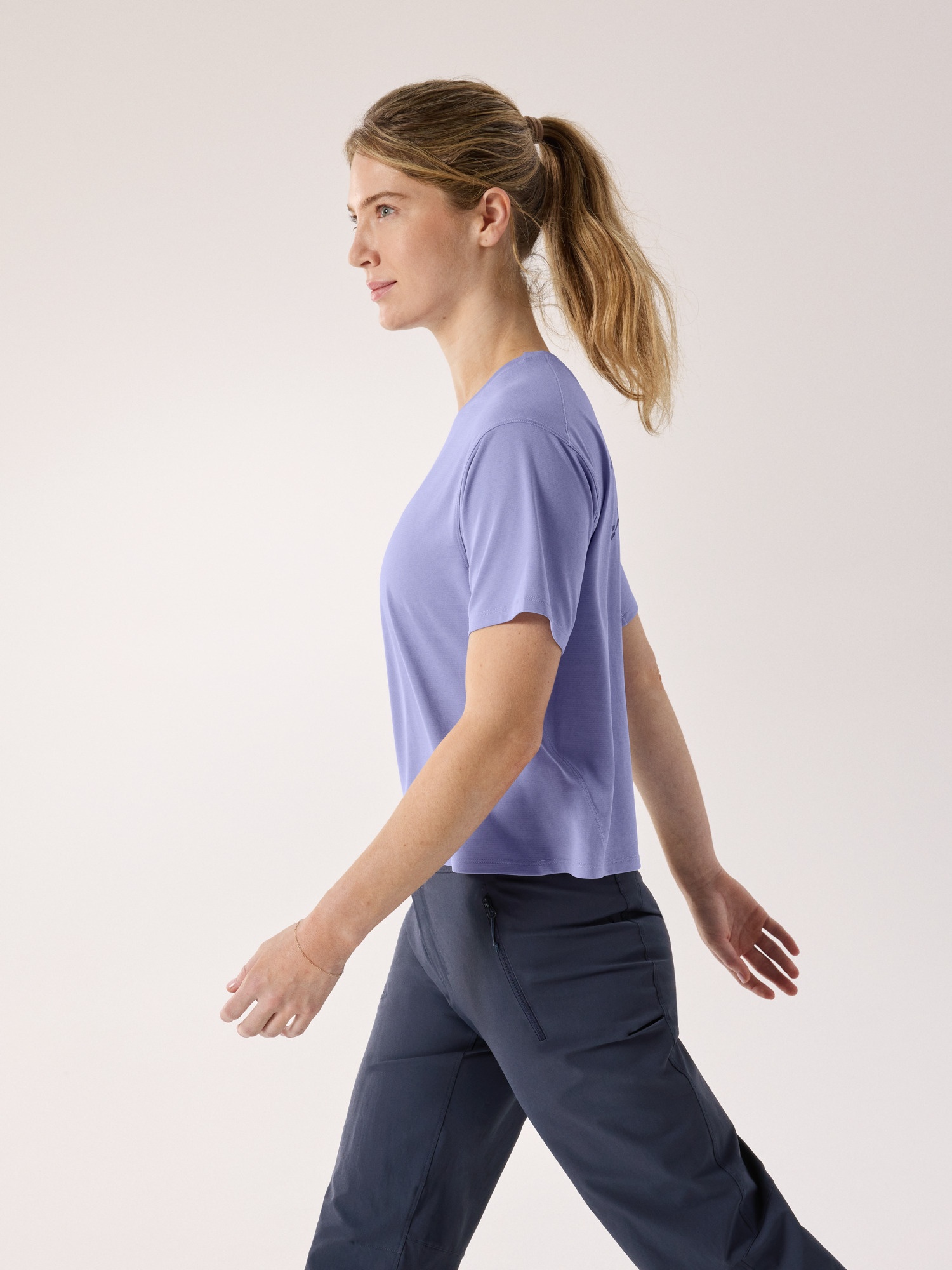 Taema Crop Logo T-Shirt - 6