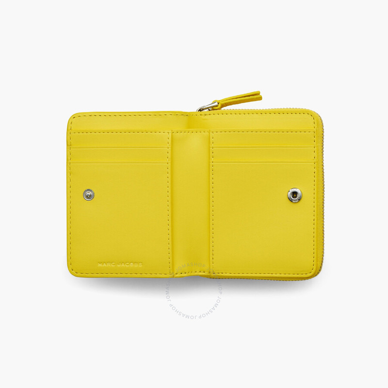 Marc Jacobs Marc Jacobs The Leather Mini Compact Wallet outlook