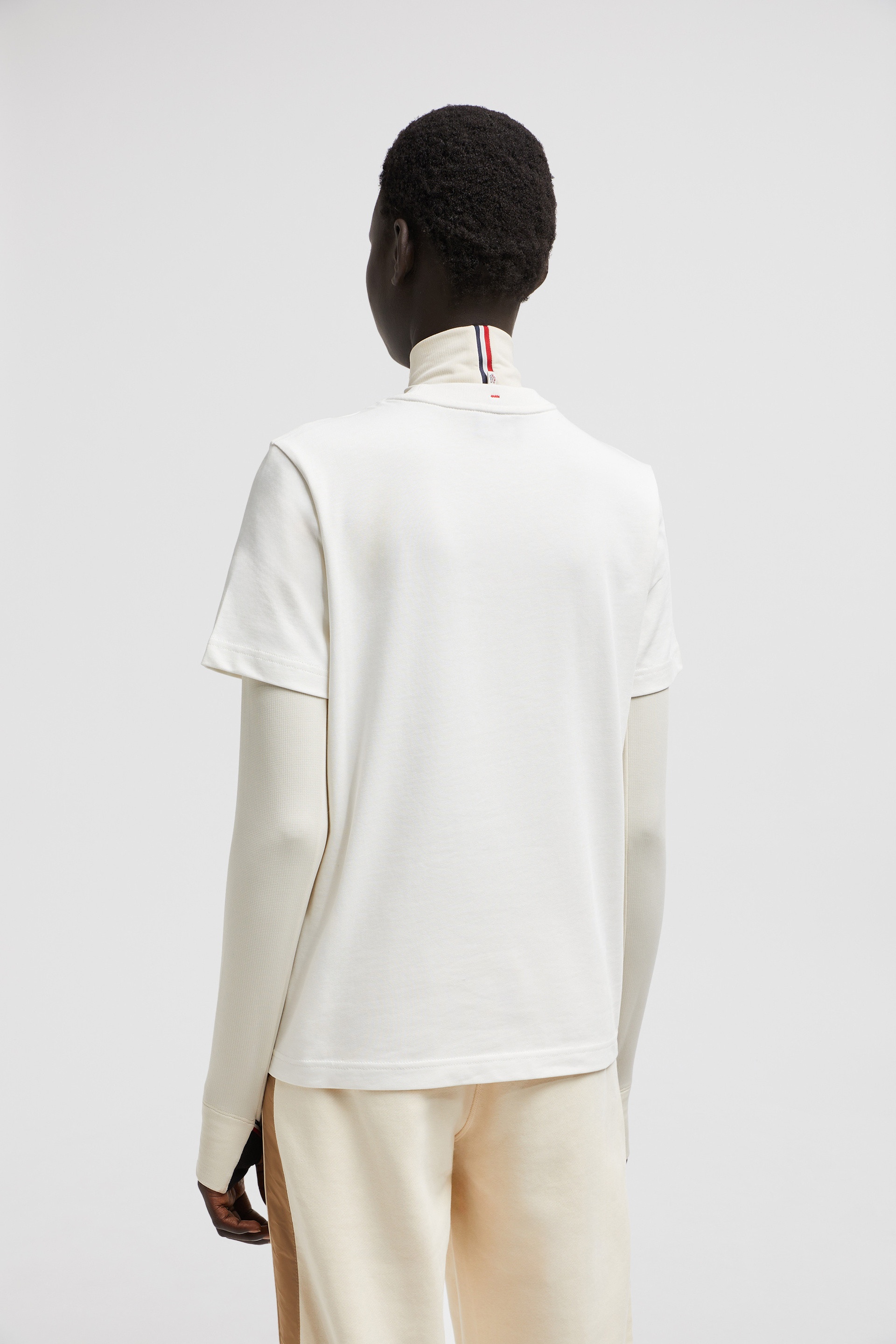 Tシャツ・カットソー MONCLER GRENOBLE WOMEN Mountain-logo T-shirt White Moncler Grenoble Mountain Logo T-Shirt | REVERSIBLE