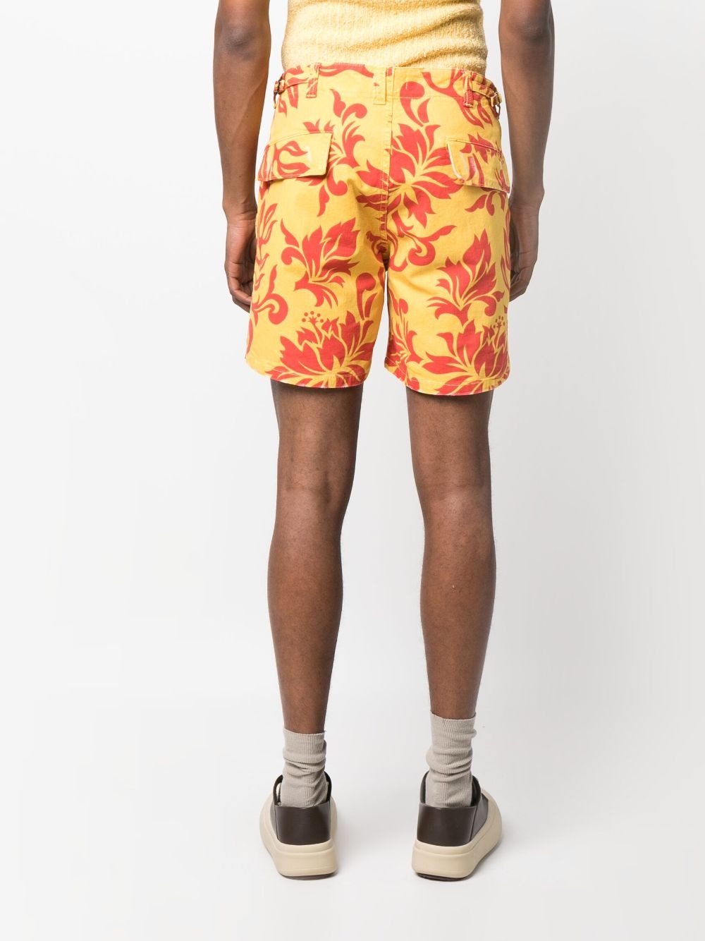 graphic-print knee-length shorts - 4