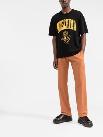 Moschino logo-print T-shirt outlook