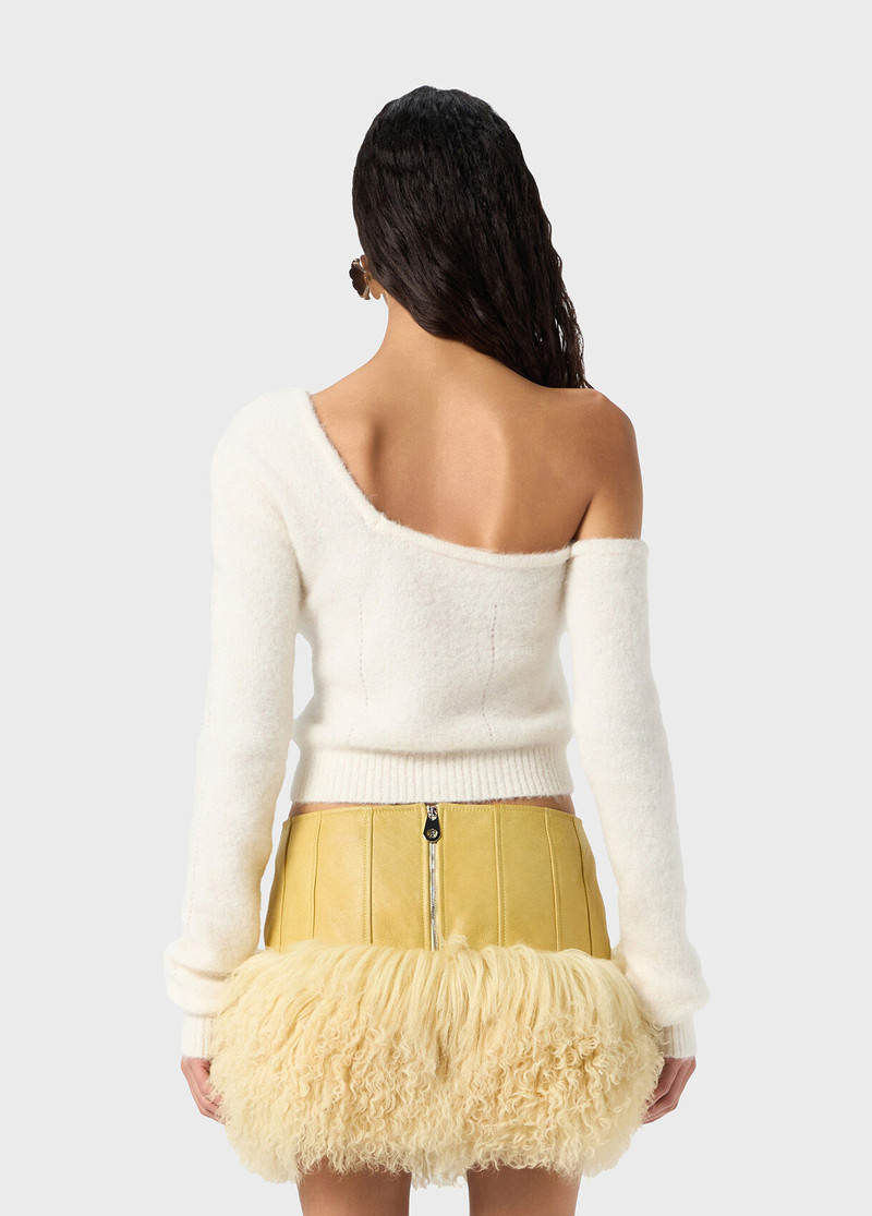 ONE-SHOULDER TOP WITH METAL FLOWER 3