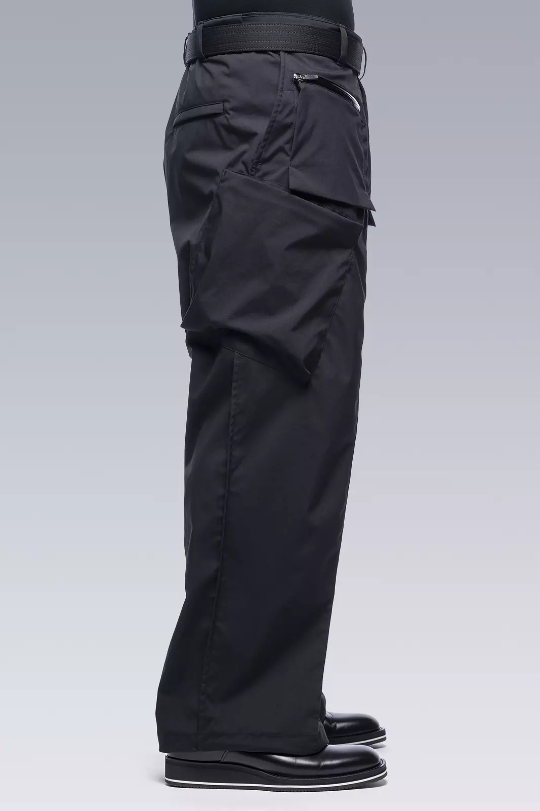 P45A-E Encapsulated Nylon Single Pleat Cargo Trouser - 4
