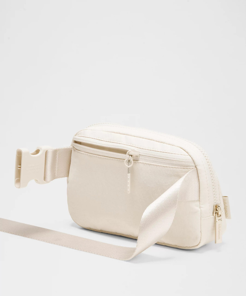 Everywhere Belt Bag with Long Strap 1L 4