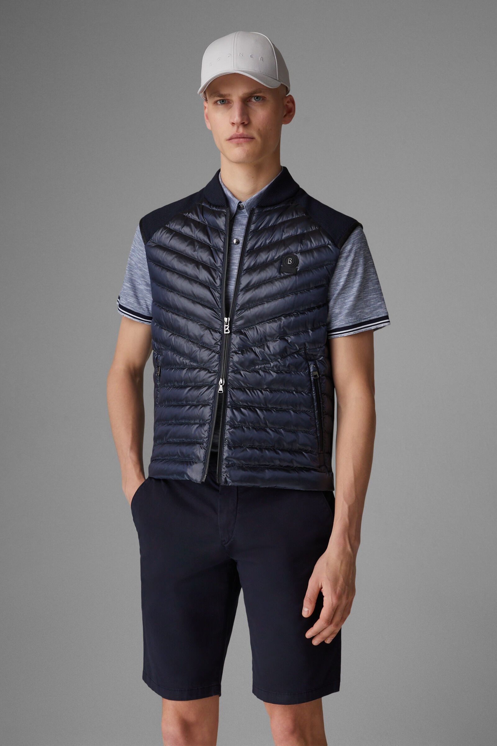Lucio Hybrid knitted vest in Dark blue - 2