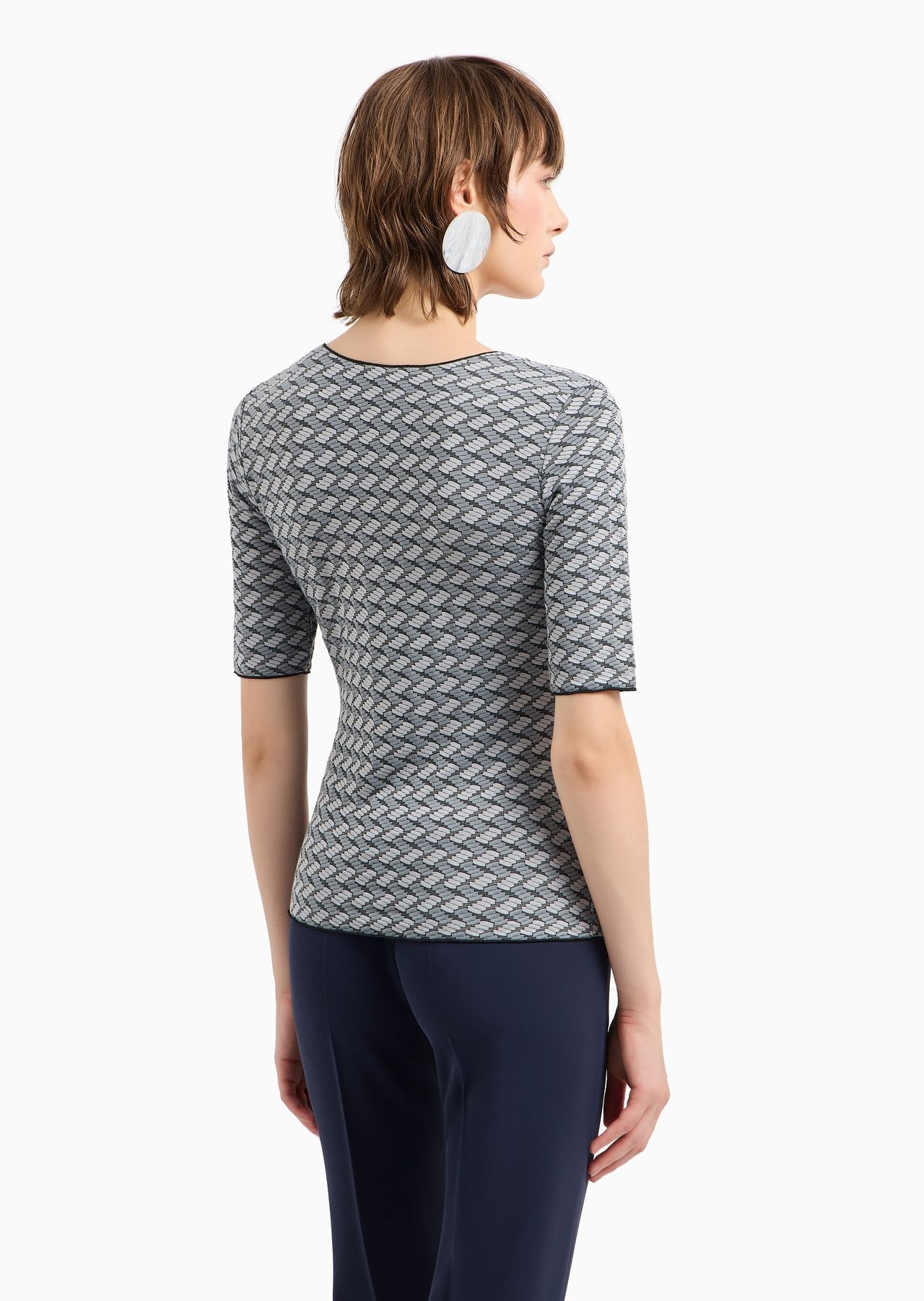 Short-sleeved V-neck jumper in embossed jacquard jersey - 3