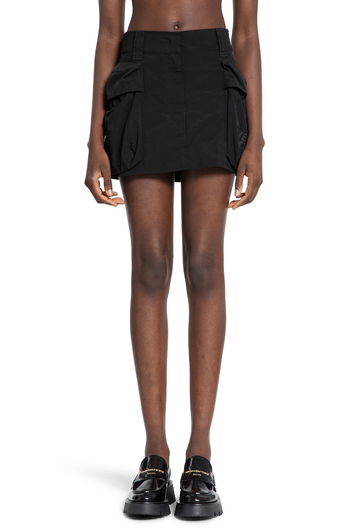 Cargo-Mini-Skirt-With-Oversize-Pockets - 1