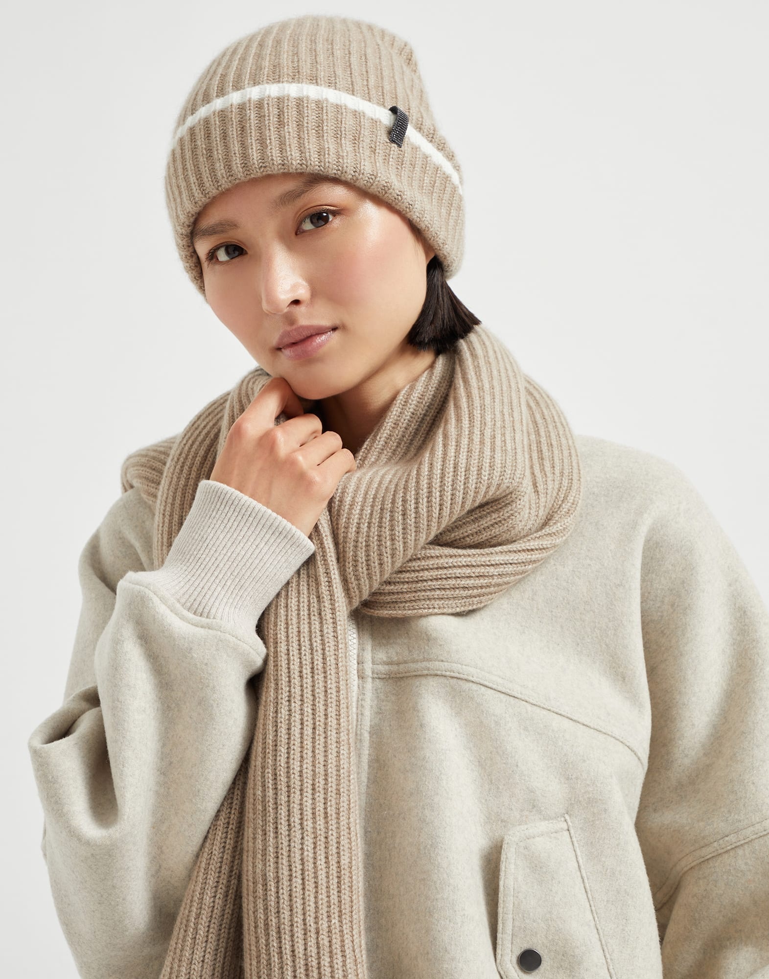 Cashmere English rib knit beanie with monili - 3