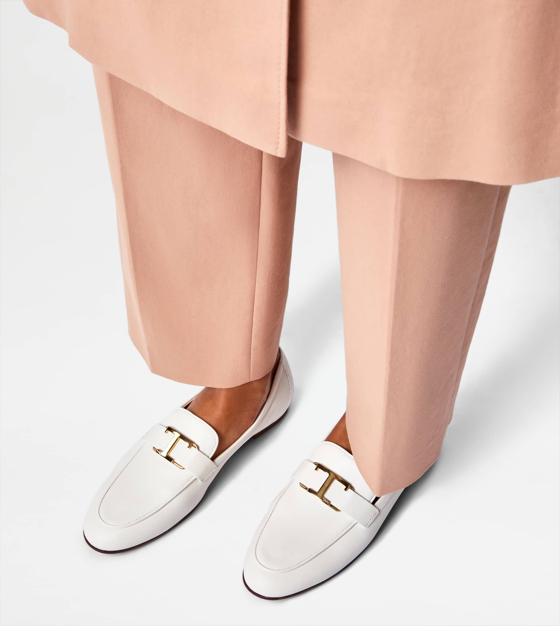 T TIMELESS LOAFERS IN LEATHER - WHITE - 6