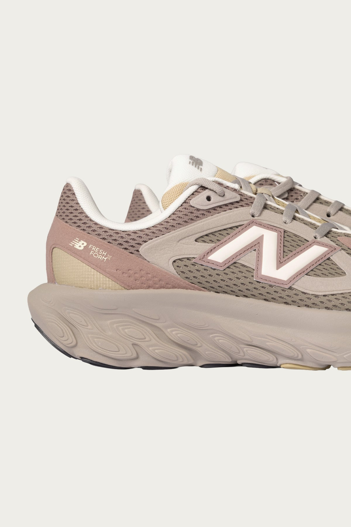 FF Trainer - Arid Stone/Earth Shadow - 4