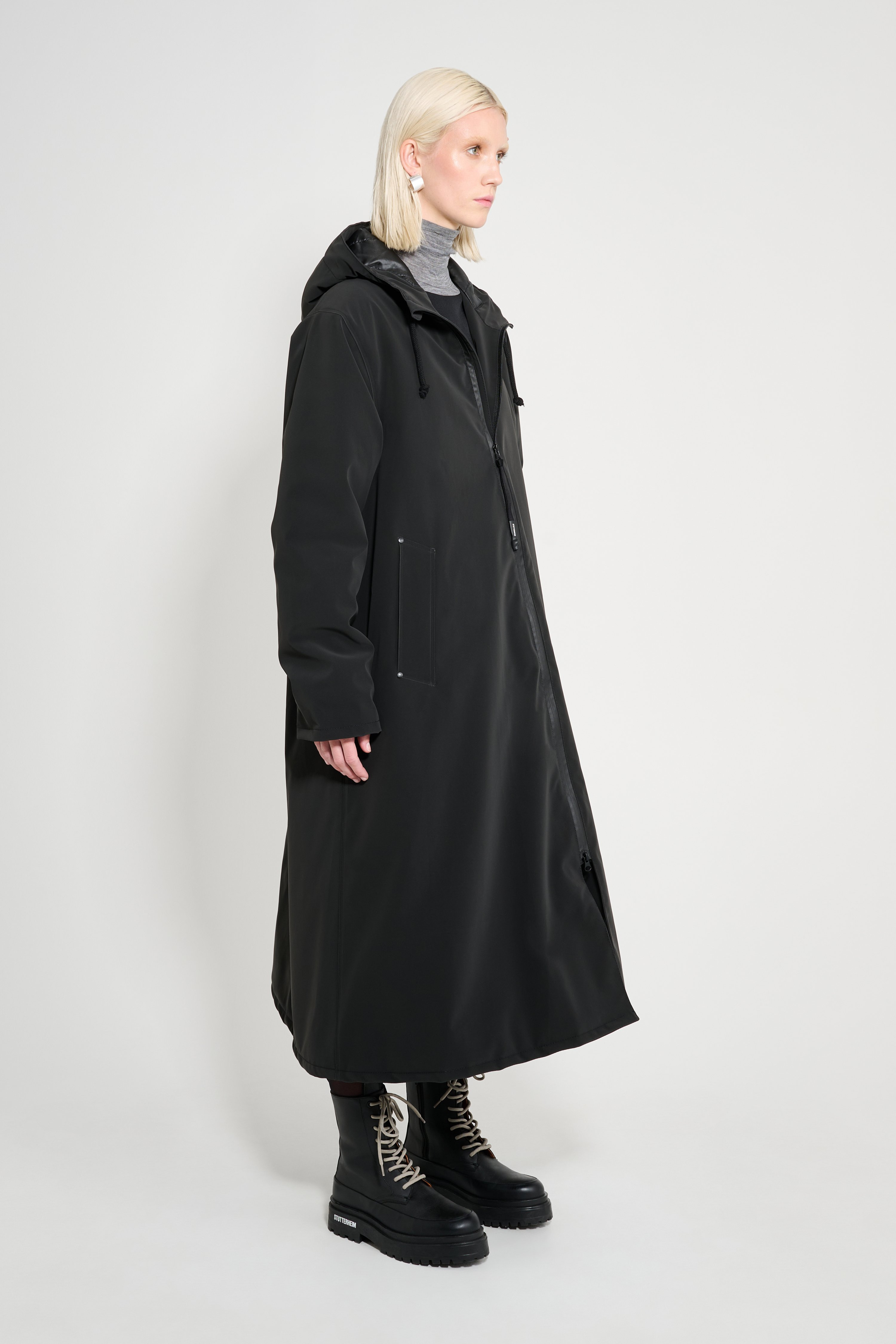 Mosebacke Long Matte Winter Coat Black - 3