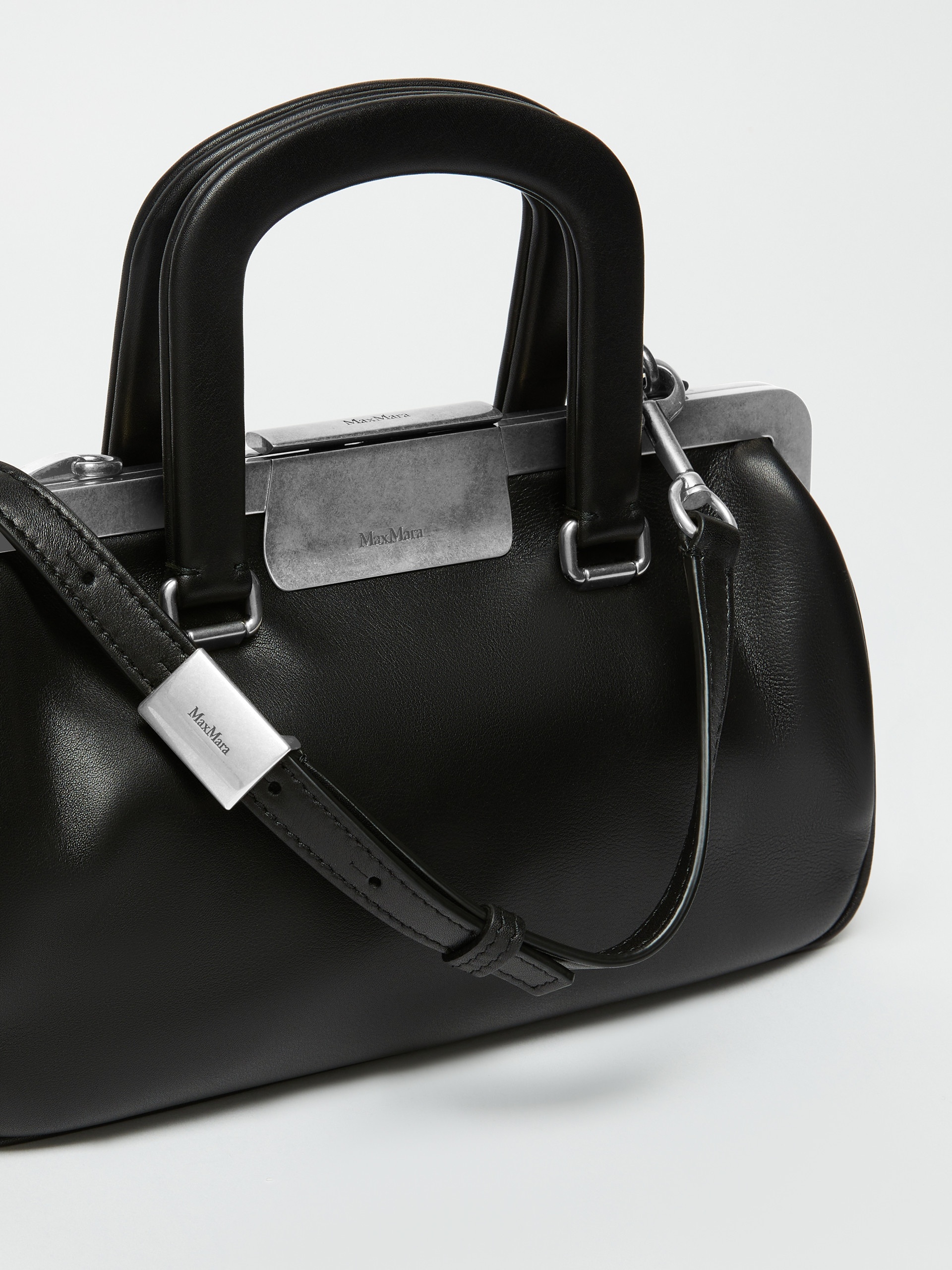 MAXMARACLASPS Leather handbag, small - 4