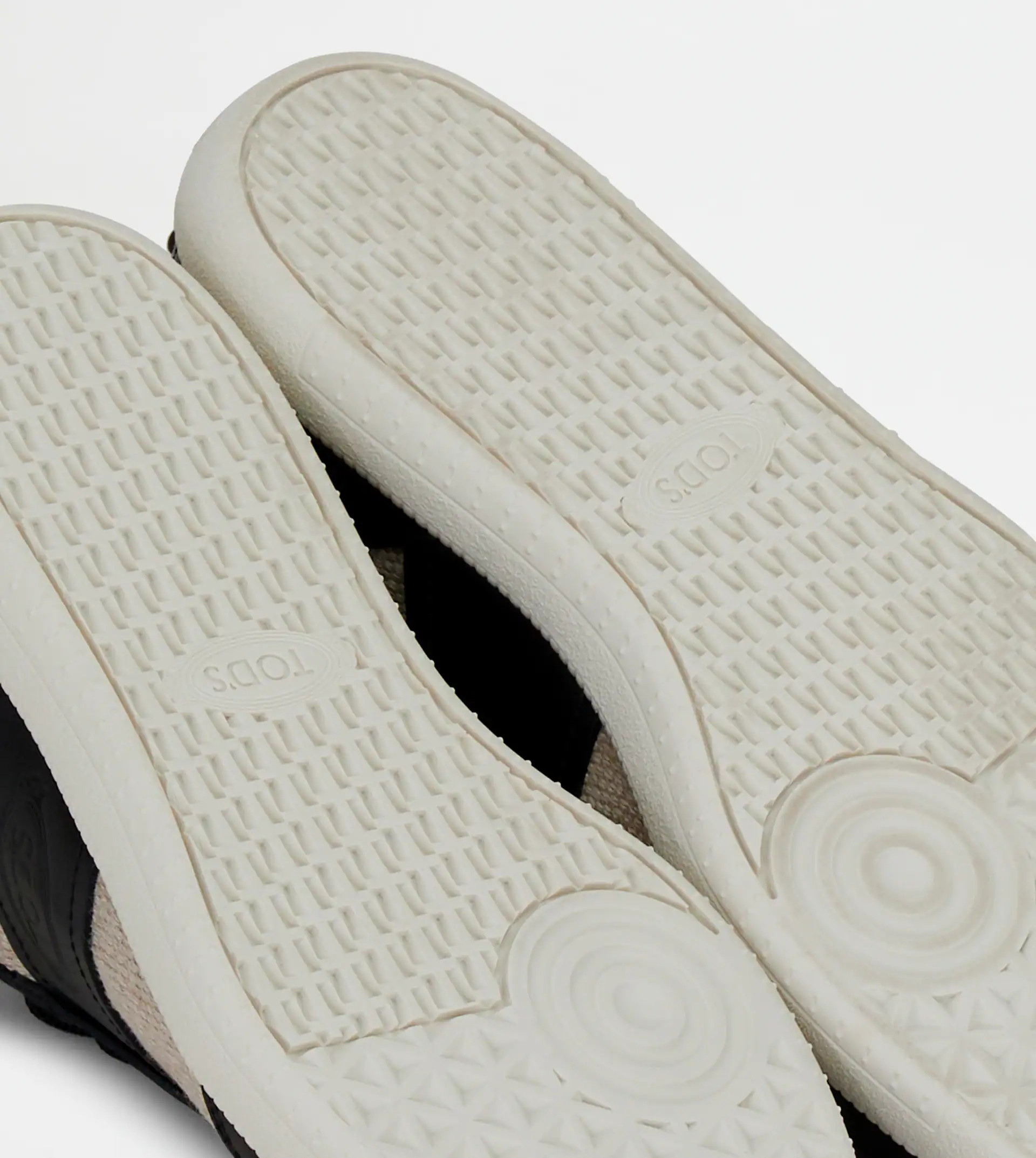 TOD'S TABS SNEAKERS IN LEATHER - BLACK - 4