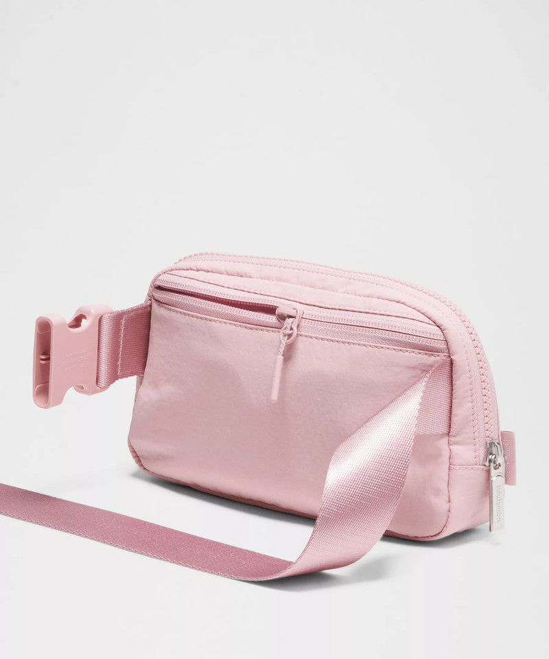 Everywhere Belt Bag with Long Strap 1L 4