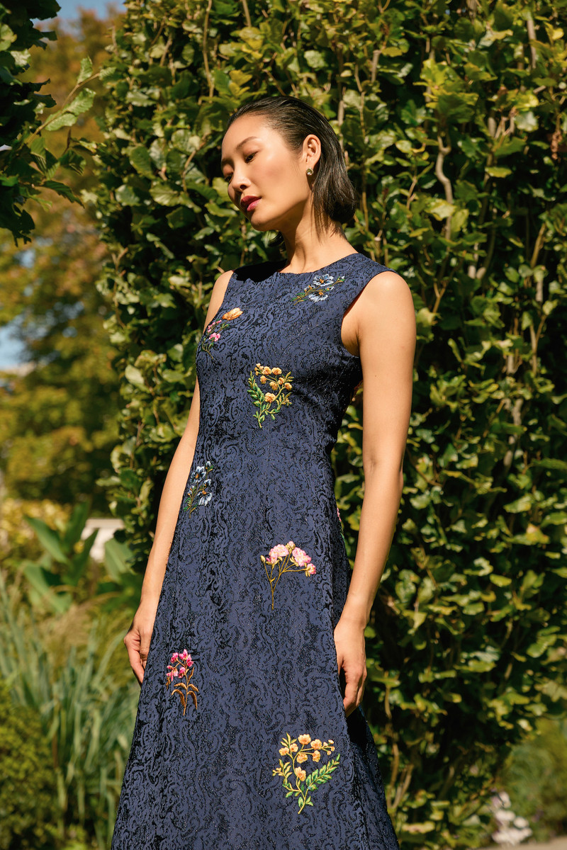 SACHIN & BABI EMBROIDERED RANI GOWN - MIDNIGHT outlook