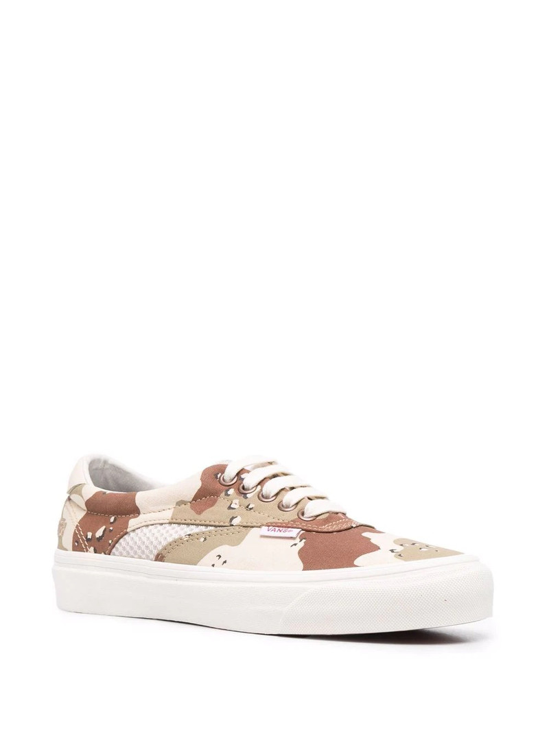 Vans camouflage-print low-top sneakers outlook