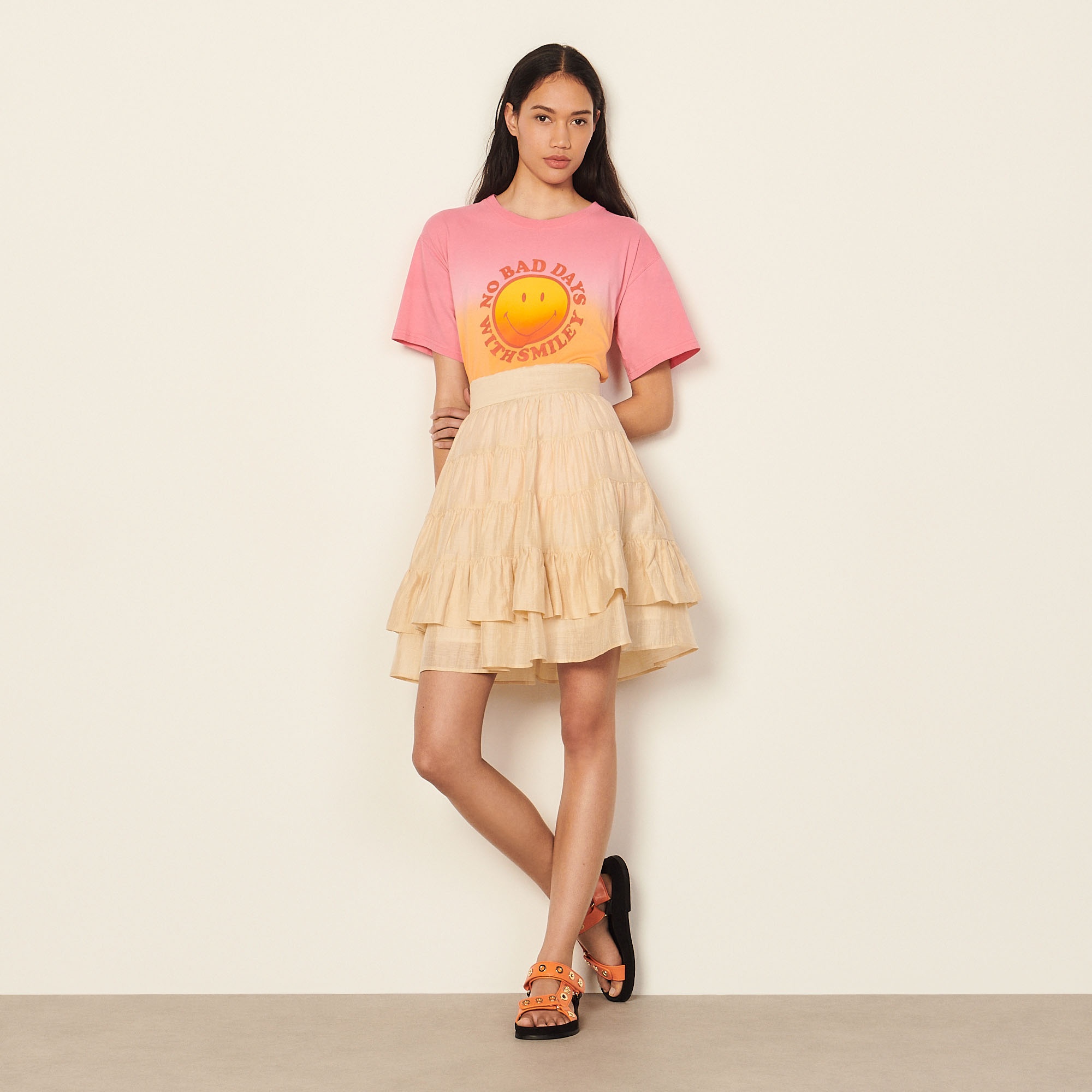 Short skirt with ruffles - 2
