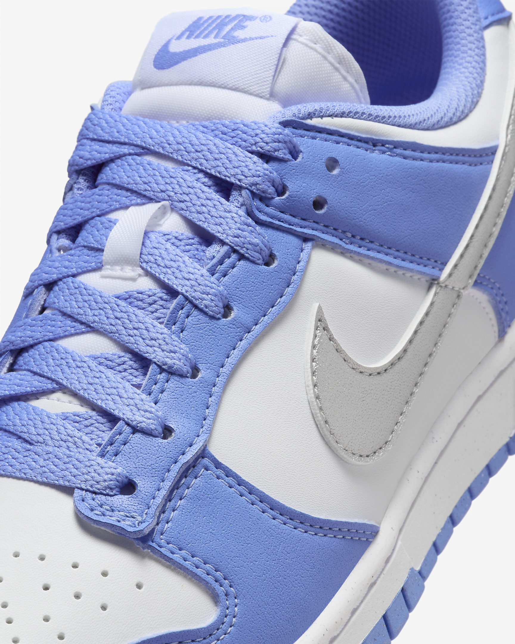 Nike Dunk Low Women's Shoes - 7