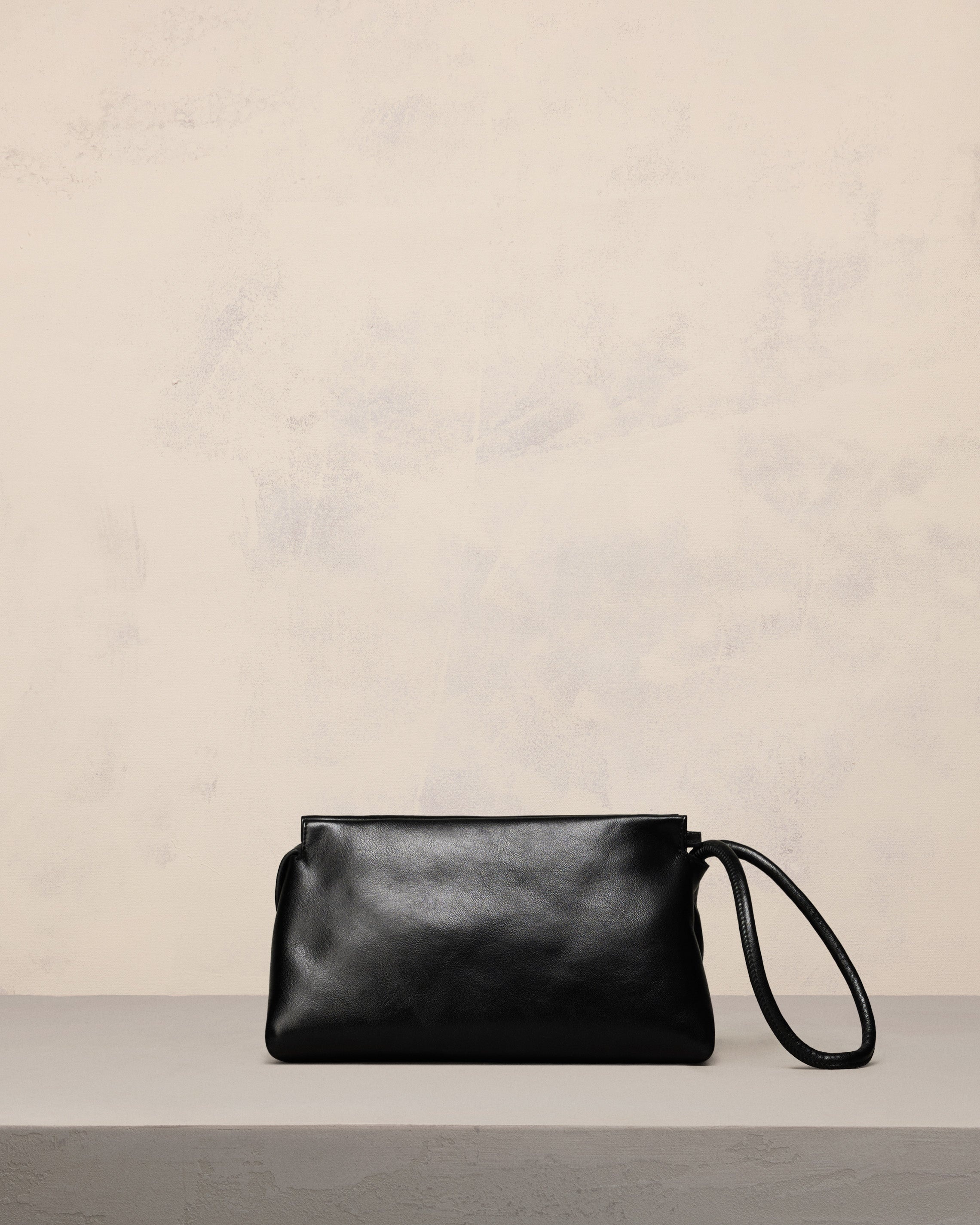 AMI Paris VOULEZ-VOUS POUCH | REVERSIBLE