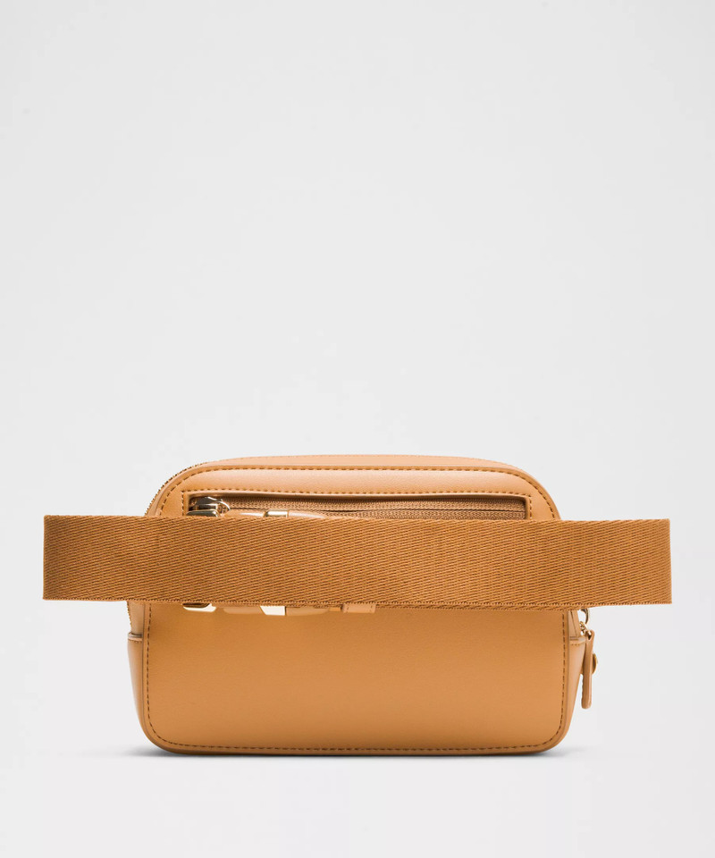 Everywhere Belt Bag 1L *Leather Alternative 3