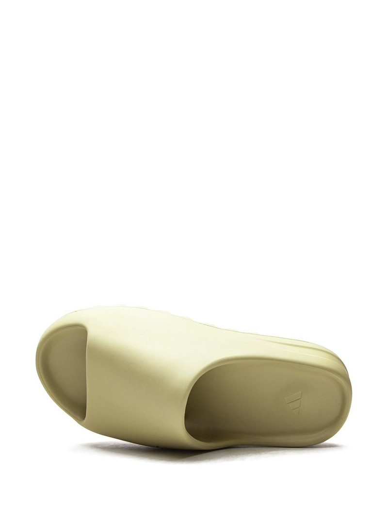 YEEZY "Resin 2021" slides 4
