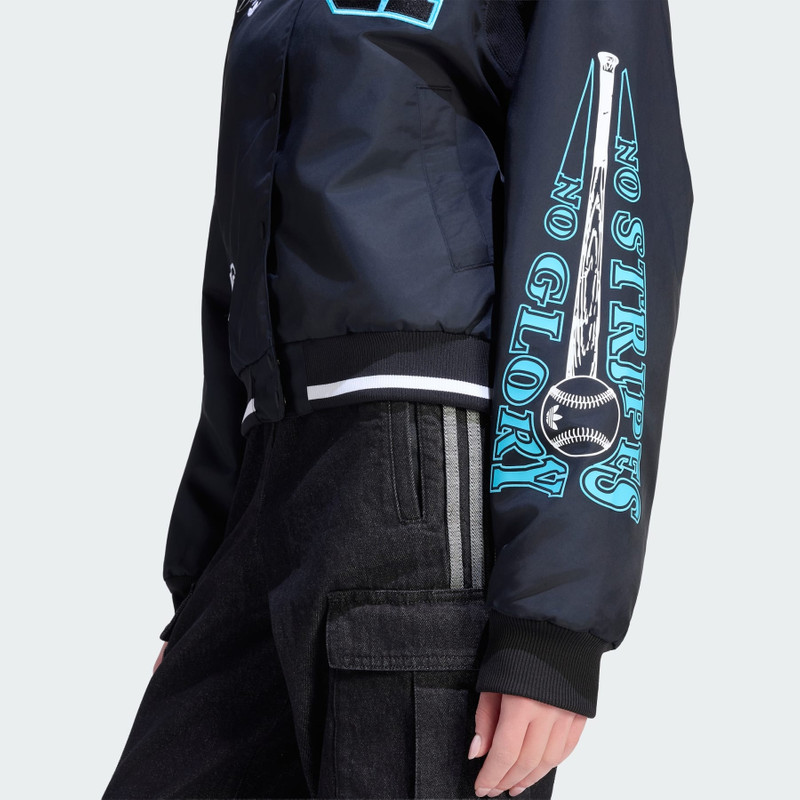 BOMBER JACKET WITH BADGES 6