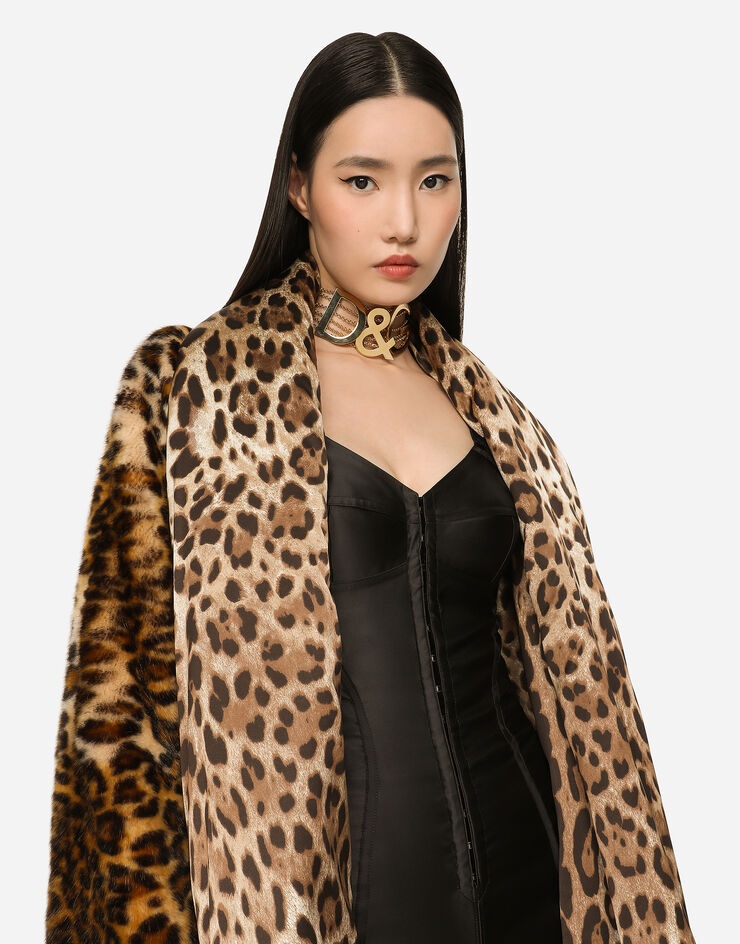 Faux fur cape with leopard print - 4