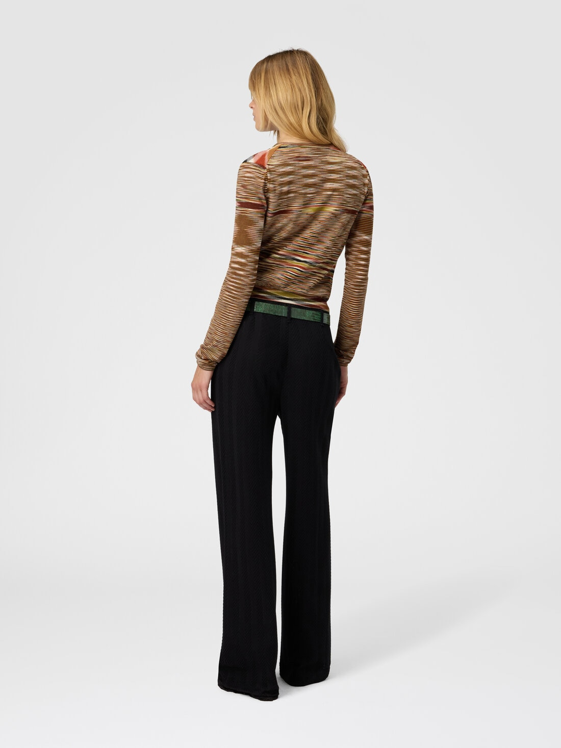 Short Crew Neck Cardigan in Smooth Flame Knit - 3