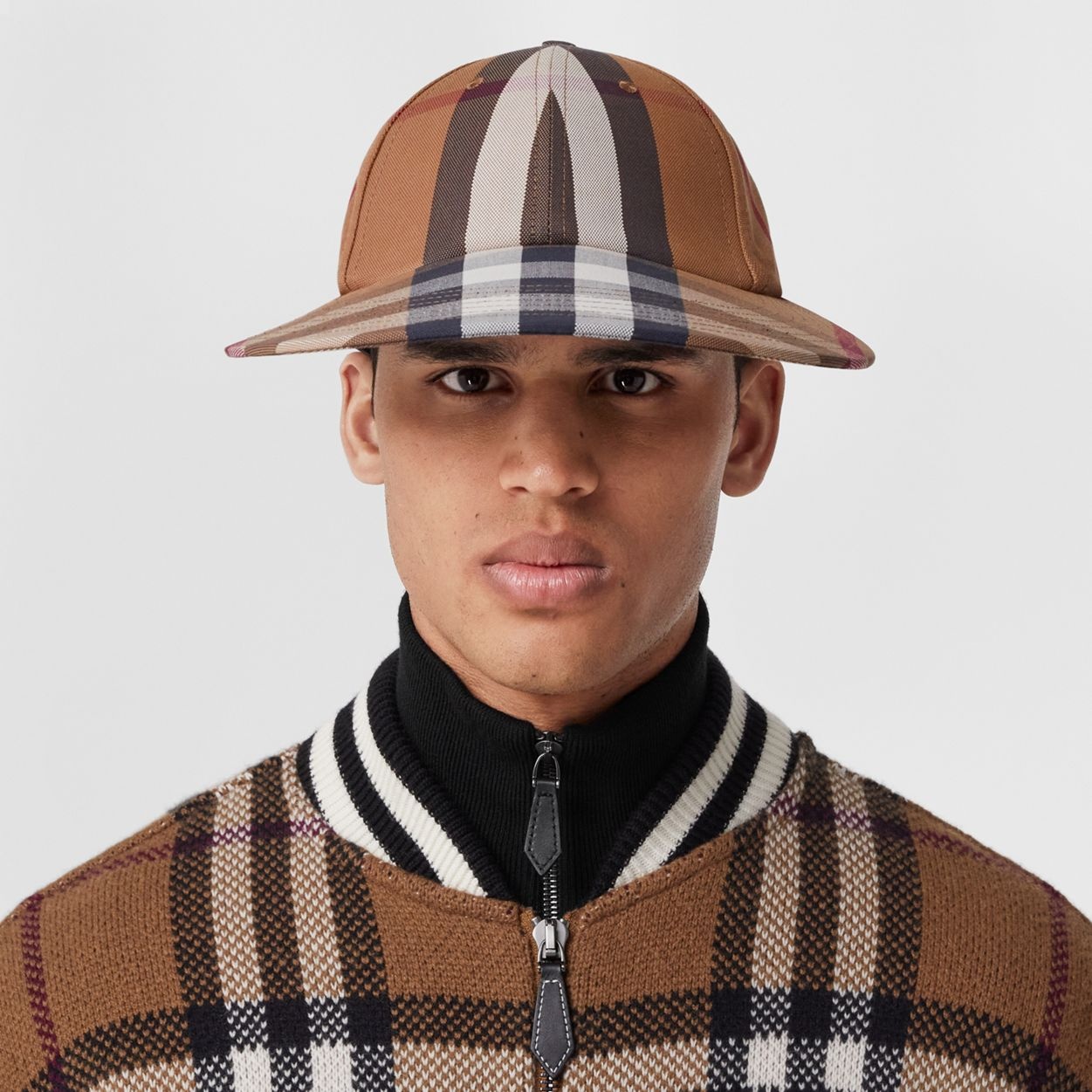 Exaggerated Brim Check Cotton Baseball Cap - 4