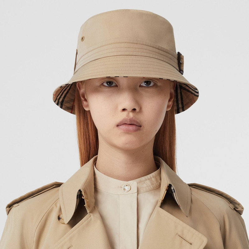Burberry Cotton Gabardine Belted Bucket Hat outlook